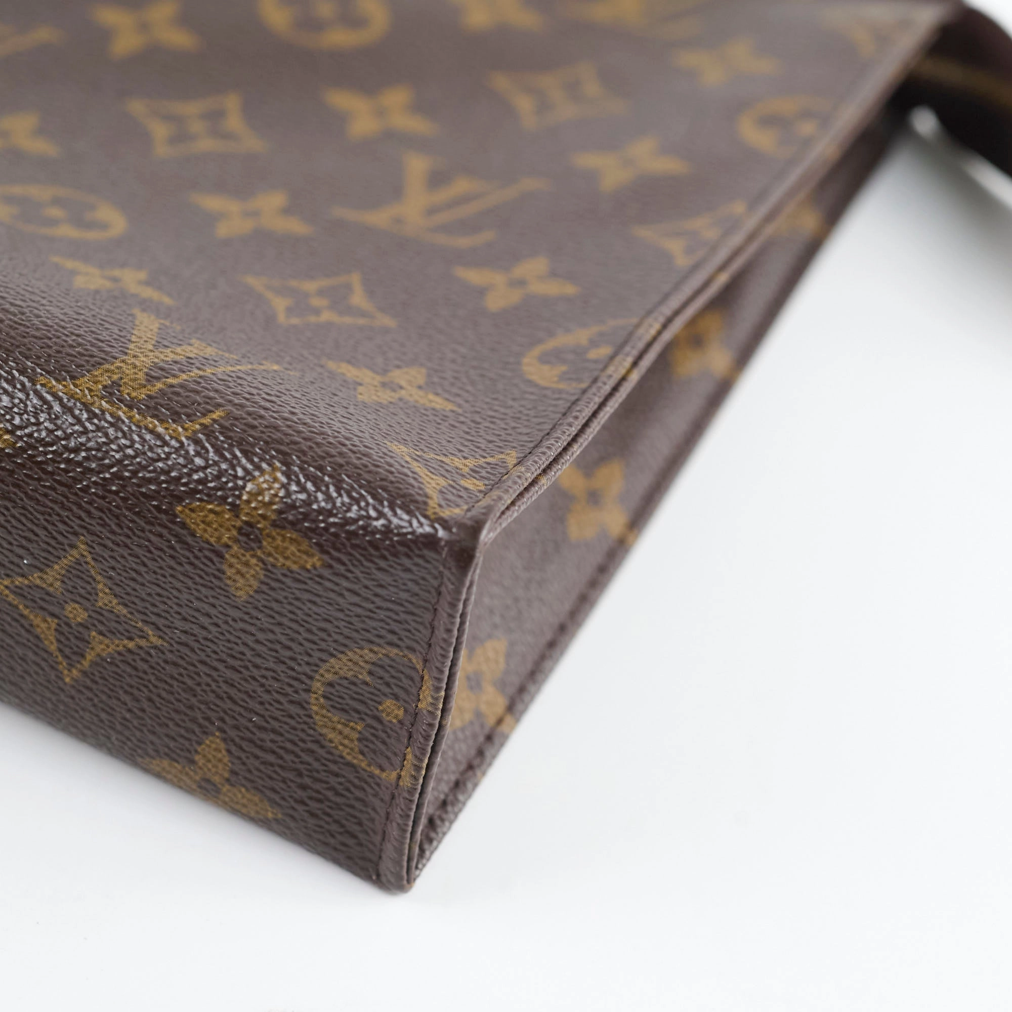 Louis Vuitton Monogram Pouch Toiletry 26