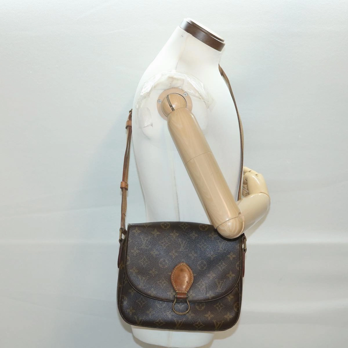 LOUIS VUITTON Monogram Saint Cloud GM Shoulder Bag M51242 LV th3476