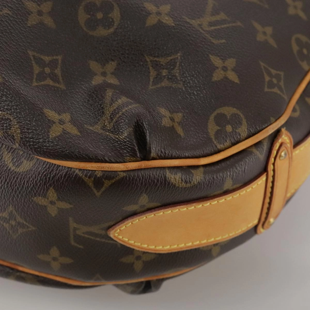 LOUIS VUITTON Monogram Tolum GM Shoulder Bag M40075 LV 104442