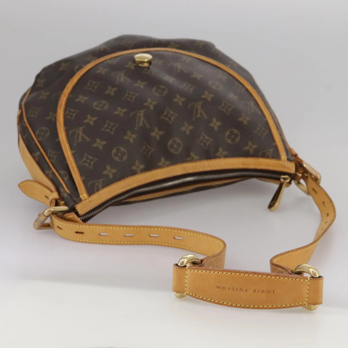 LOUIS VUITTON Monogram Tolum GM Shoulder Bag M40075 LV 104442