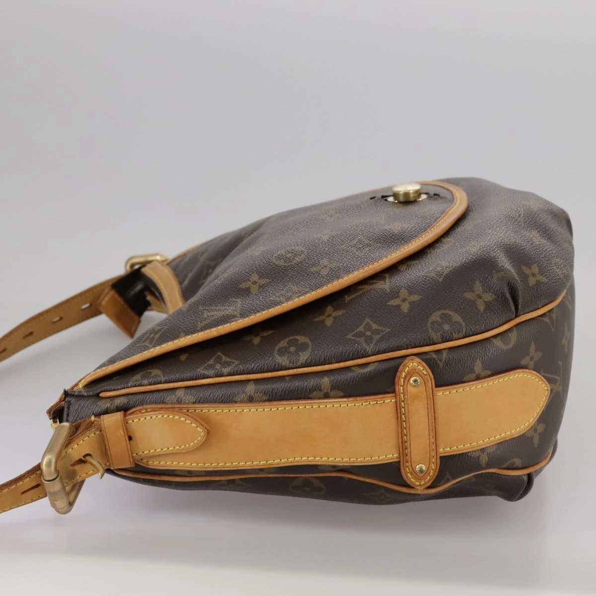 LOUIS VUITTON Monogram Tolum GM Shoulder Bag M40075 LV 104442
