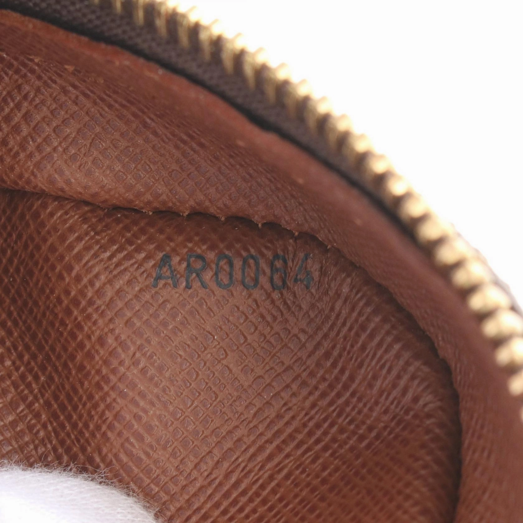 Louis Vuitton Nile Shoulder Bag Monogram