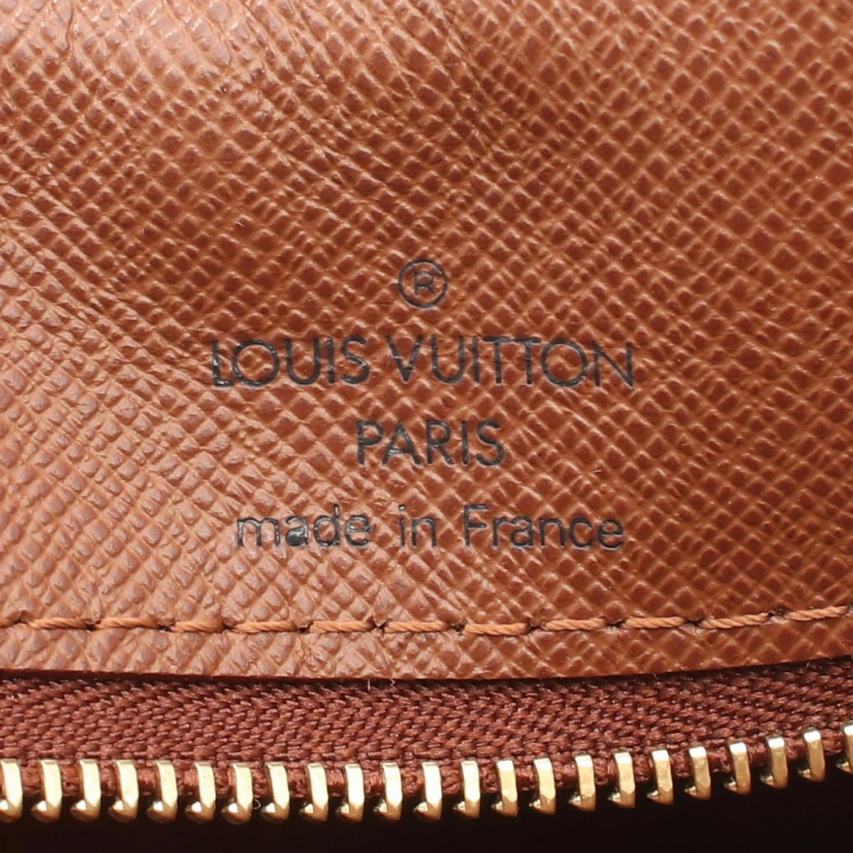Louis Vuitton Nile Shoulder Bag Monogram