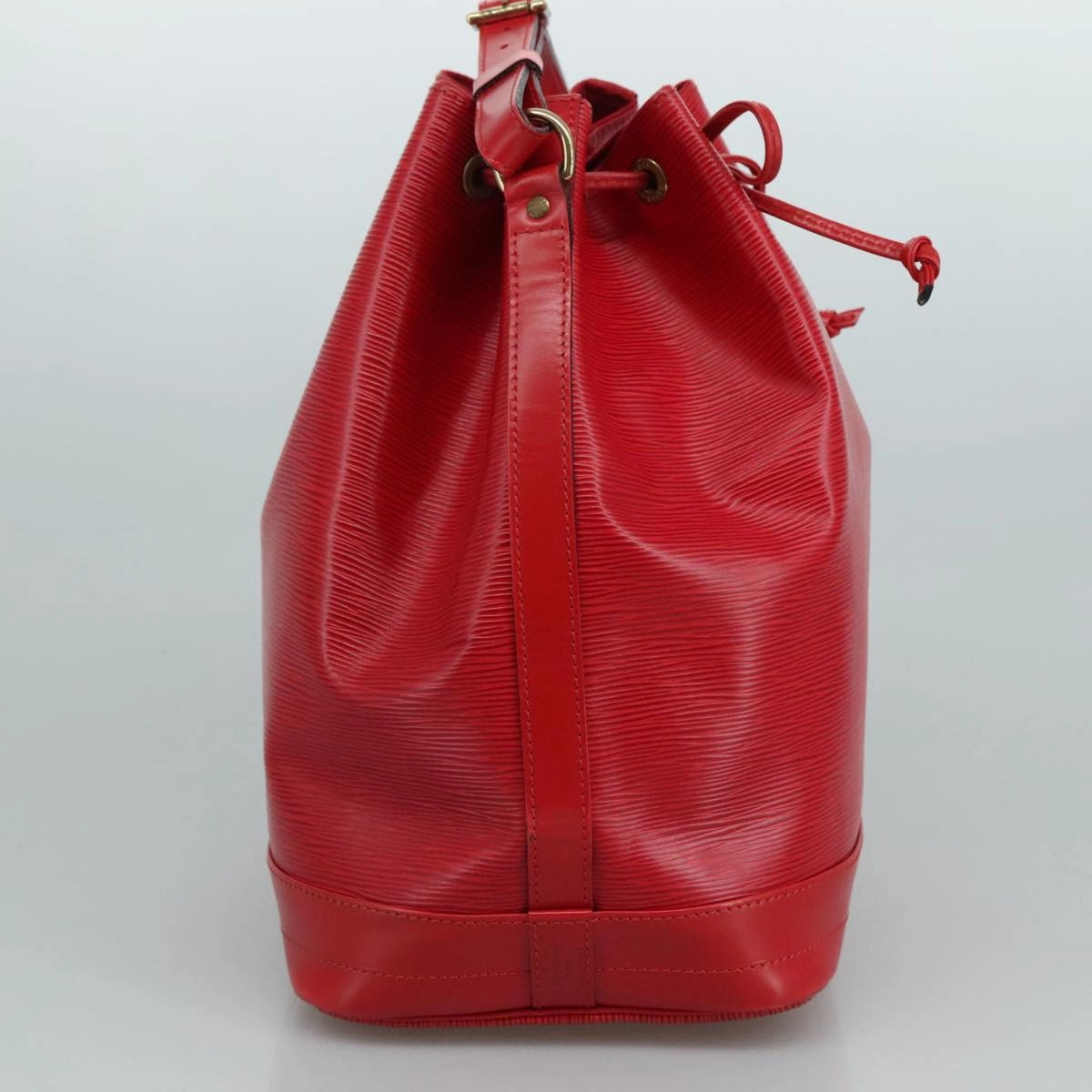 Louis Vuitton Noe Red Leather Shoulder Bag