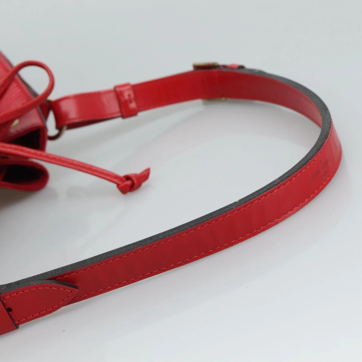 Louis Vuitton Noe Red Leather Shoulder Bag