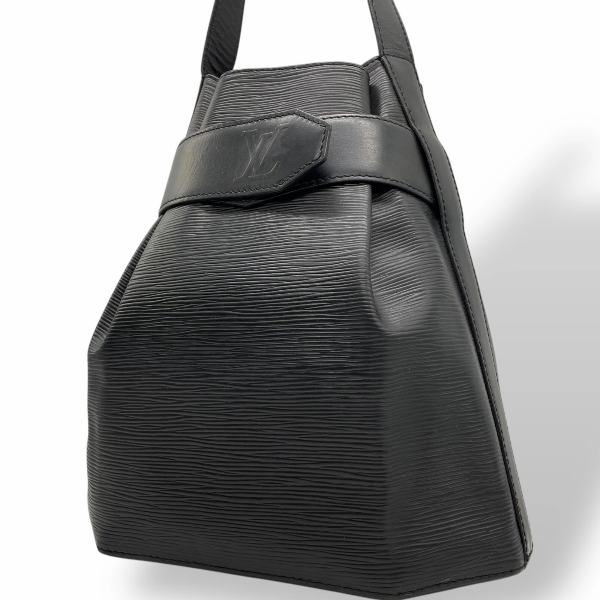 Louis Vuitton Noir Epi Leather Shoulder Bag (Pre-Owned)