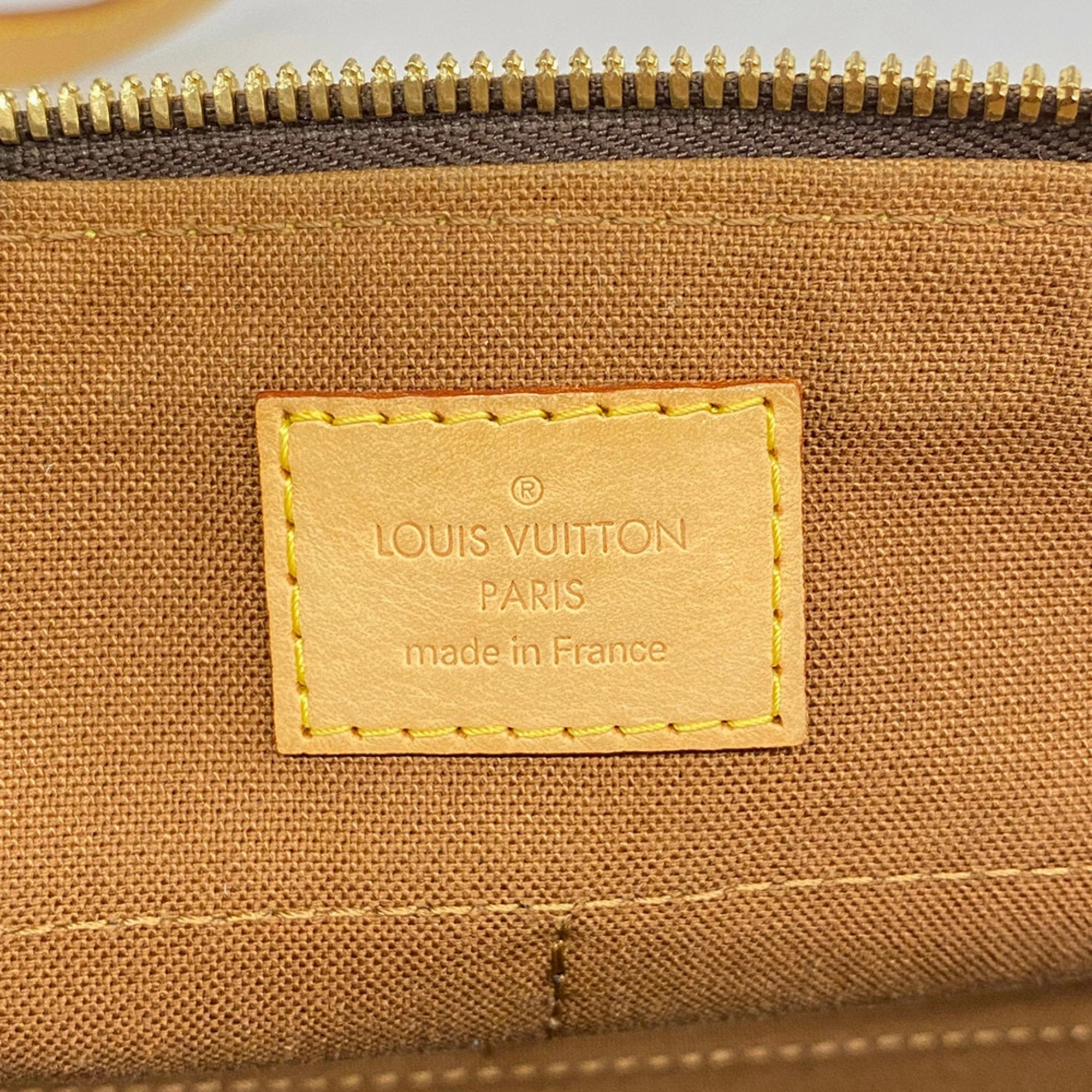 Louis Vuitton Popincourt  Canvas Shoulder Bag ()