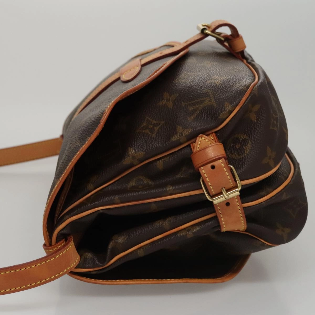 Louis Vuitton Saumur Brown Canvas Shoulder Bag
