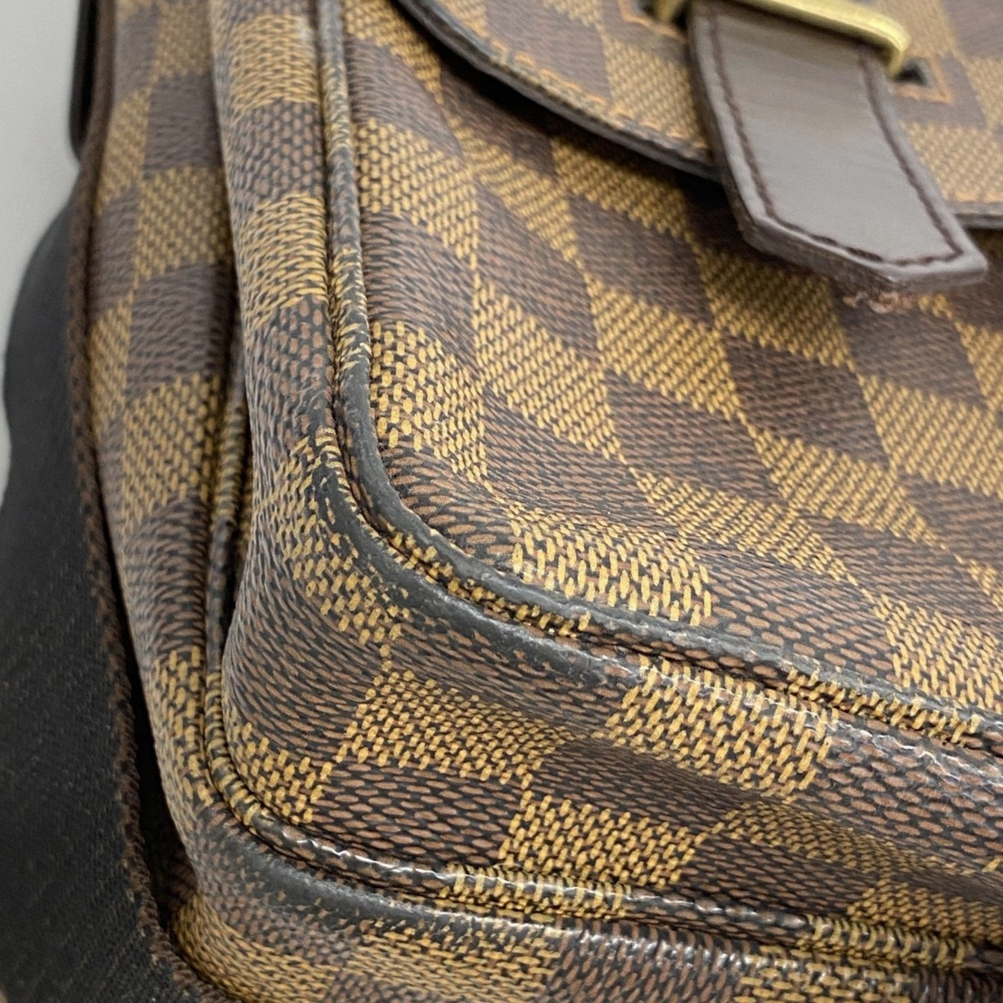Louis Vuitton Shoulder Bag (Pre-Owned)