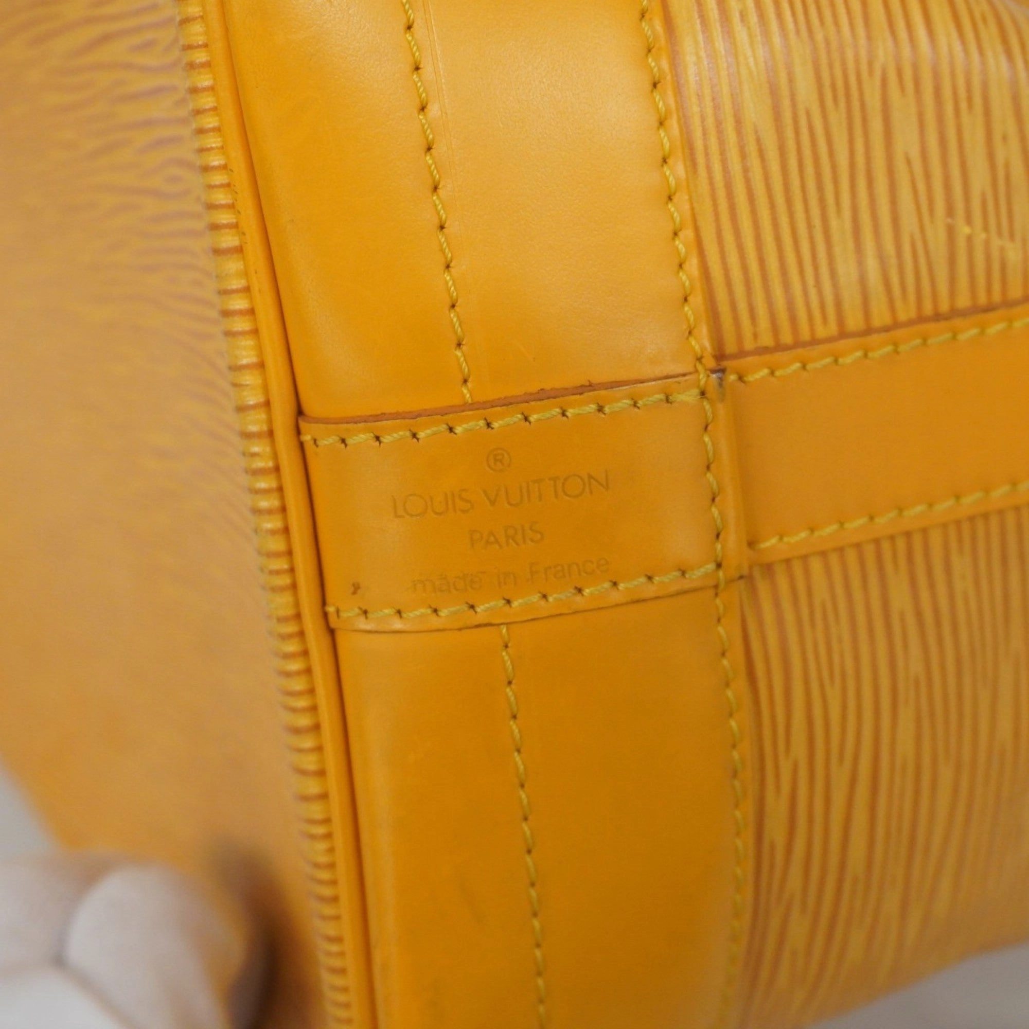 Louis Vuitton Shoulder Bag (Pre-Owned)