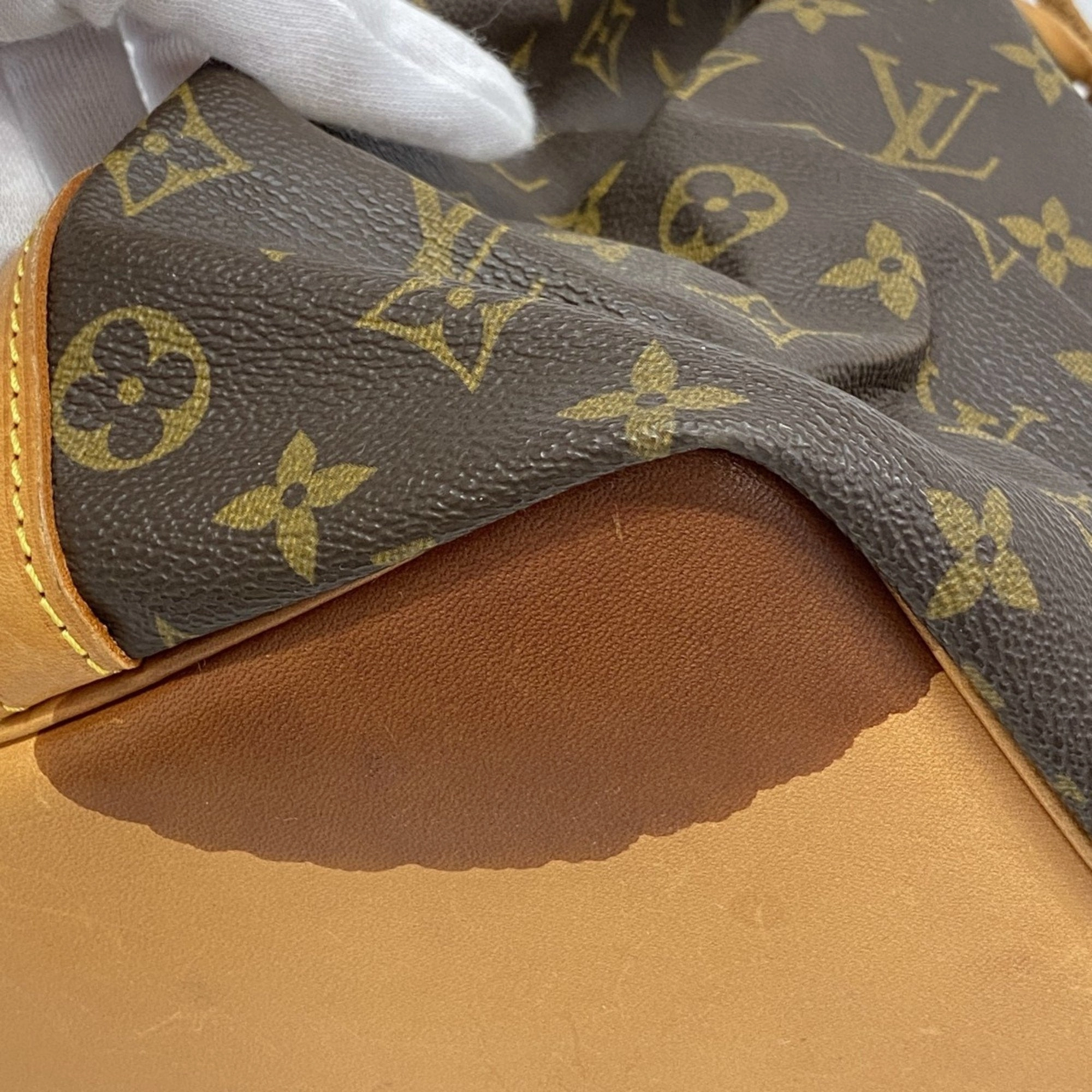 Louis Vuitton Shoulder Bag (Pre-Owned)