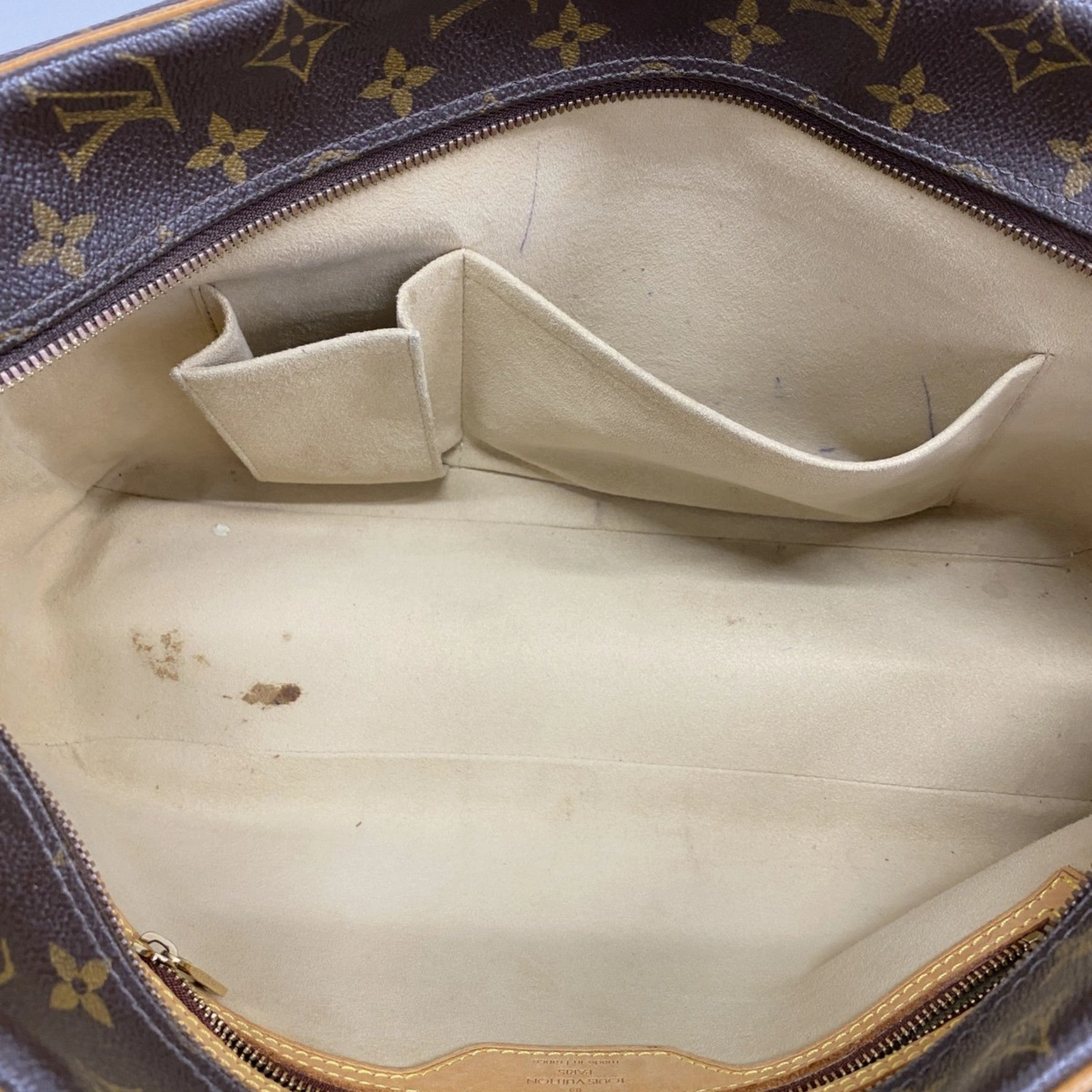 Louis Vuitton Shoulder Bag (Pre-Owned)