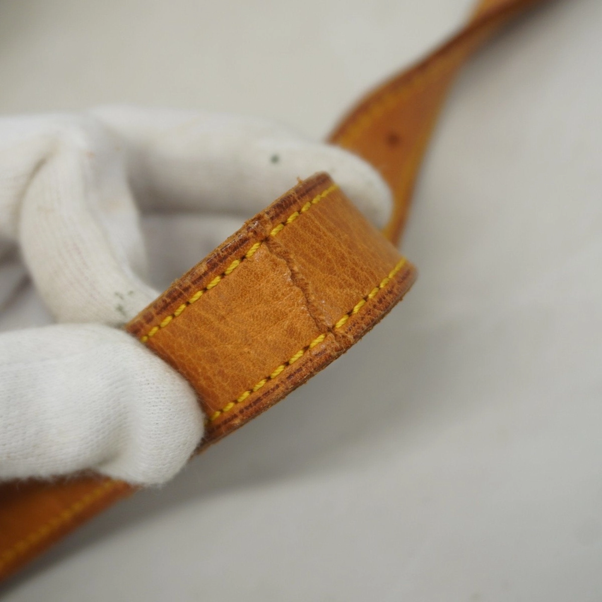 Louis Vuitton Shoulder Bag (Pre-Owned)