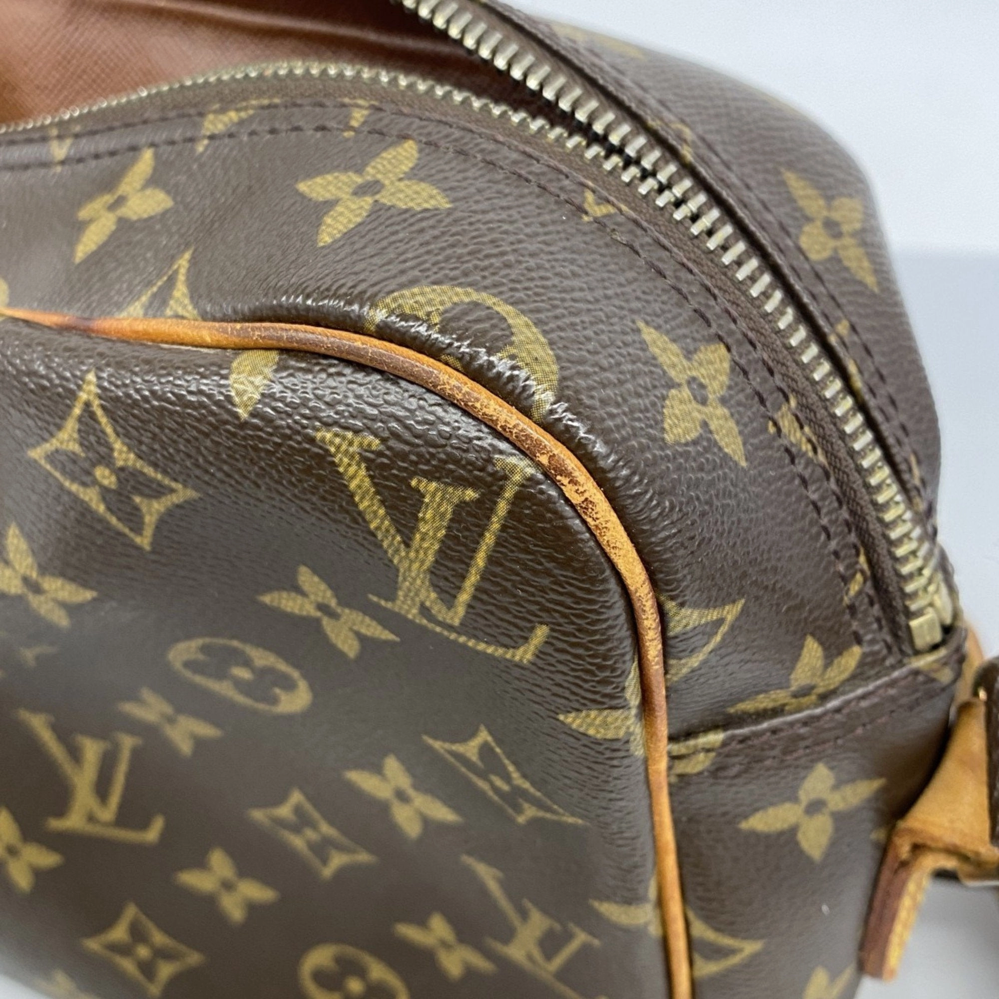 Louis Vuitton Shoulder Bag (Pre-Owned)