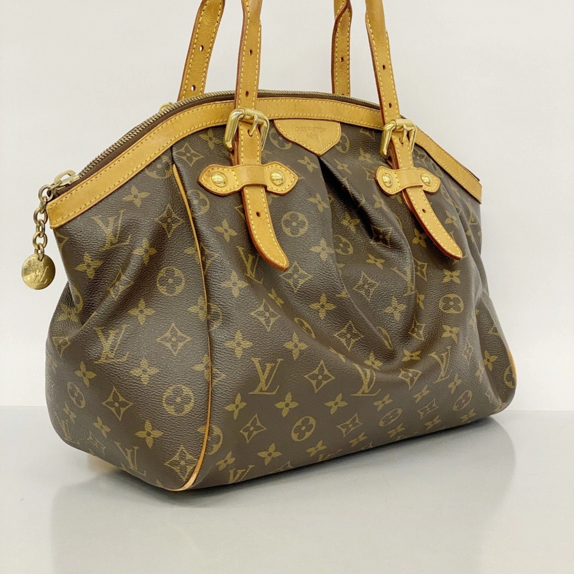 Louis Vuitton Shoulder Bag (Pre-Owned)