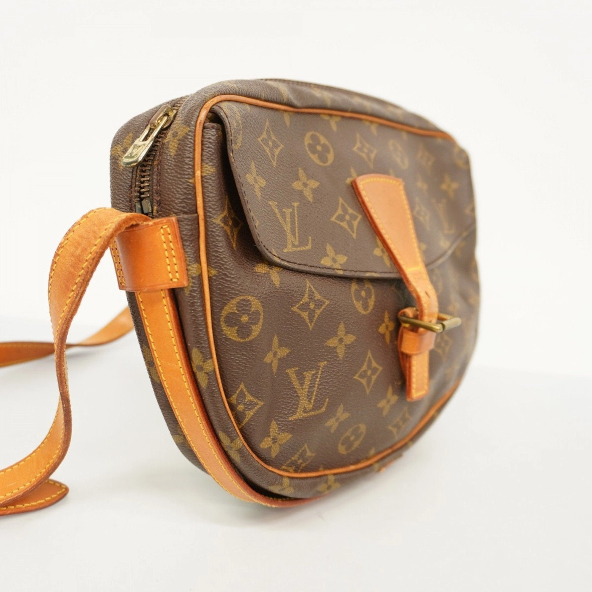 Louis Vuitton Shoulder Bag (Pre-Owned)
