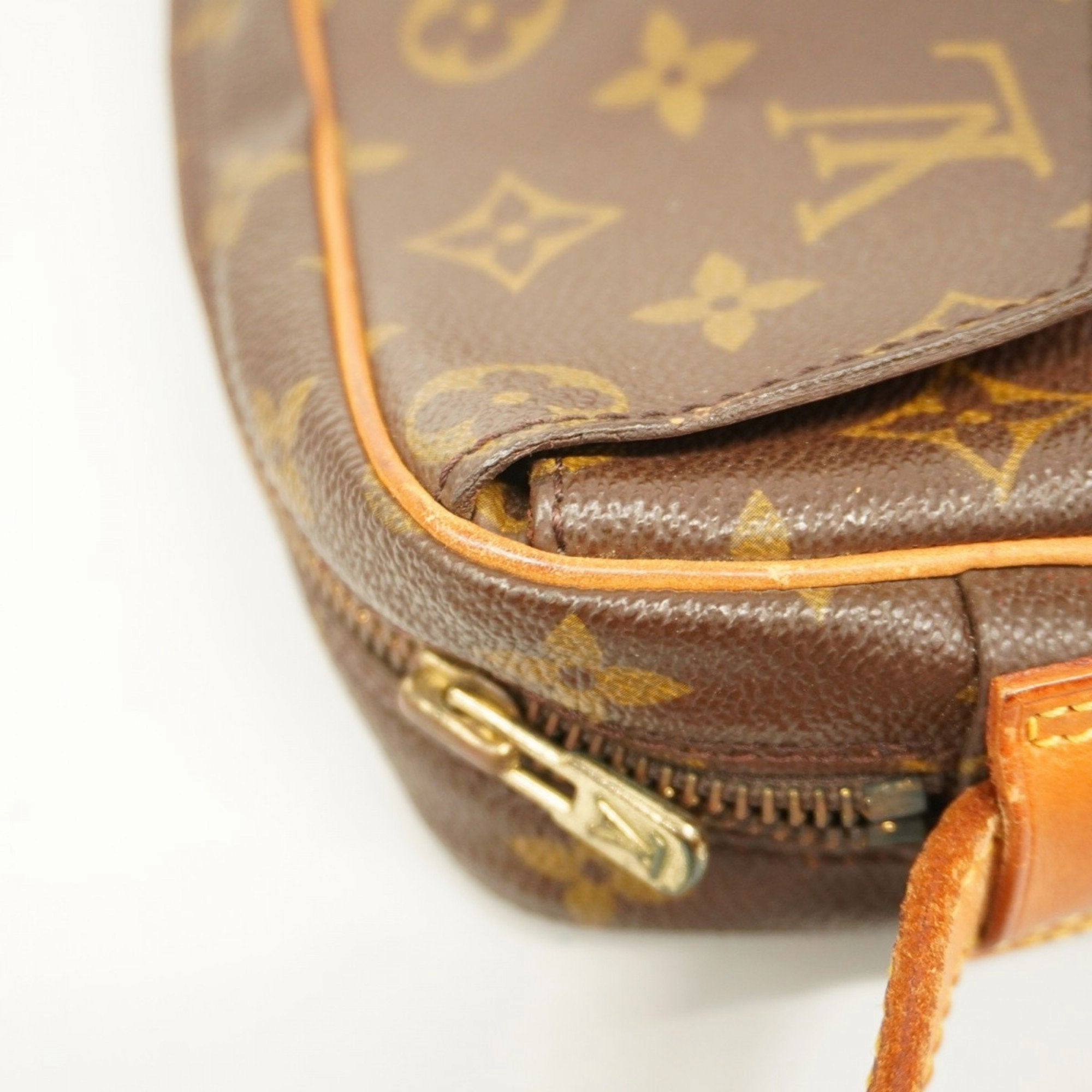 Louis Vuitton Shoulder Bag (Pre-Owned)