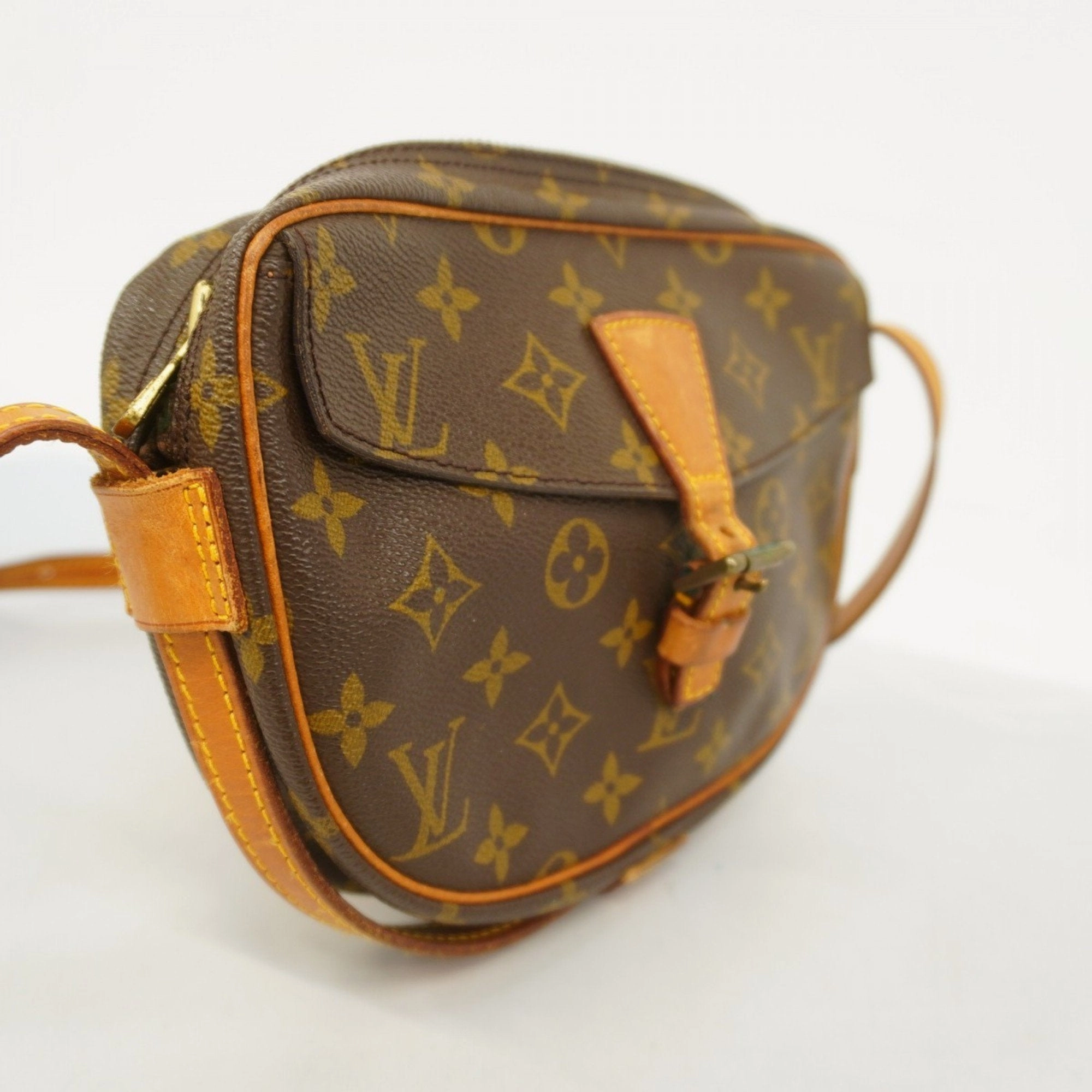 Louis Vuitton Shoulder Bag (Pre-Owned)