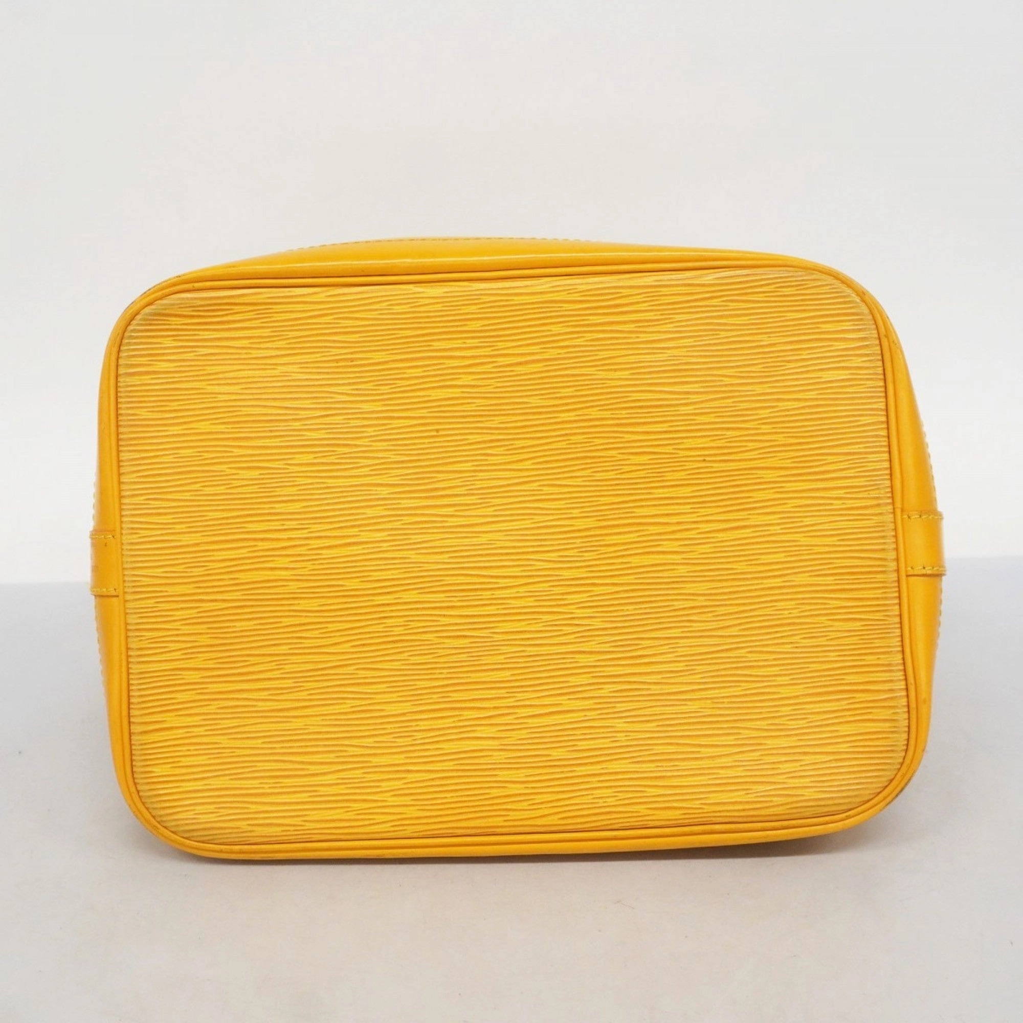 Louis Vuitton Shoulder Bag (Pre-Owned)