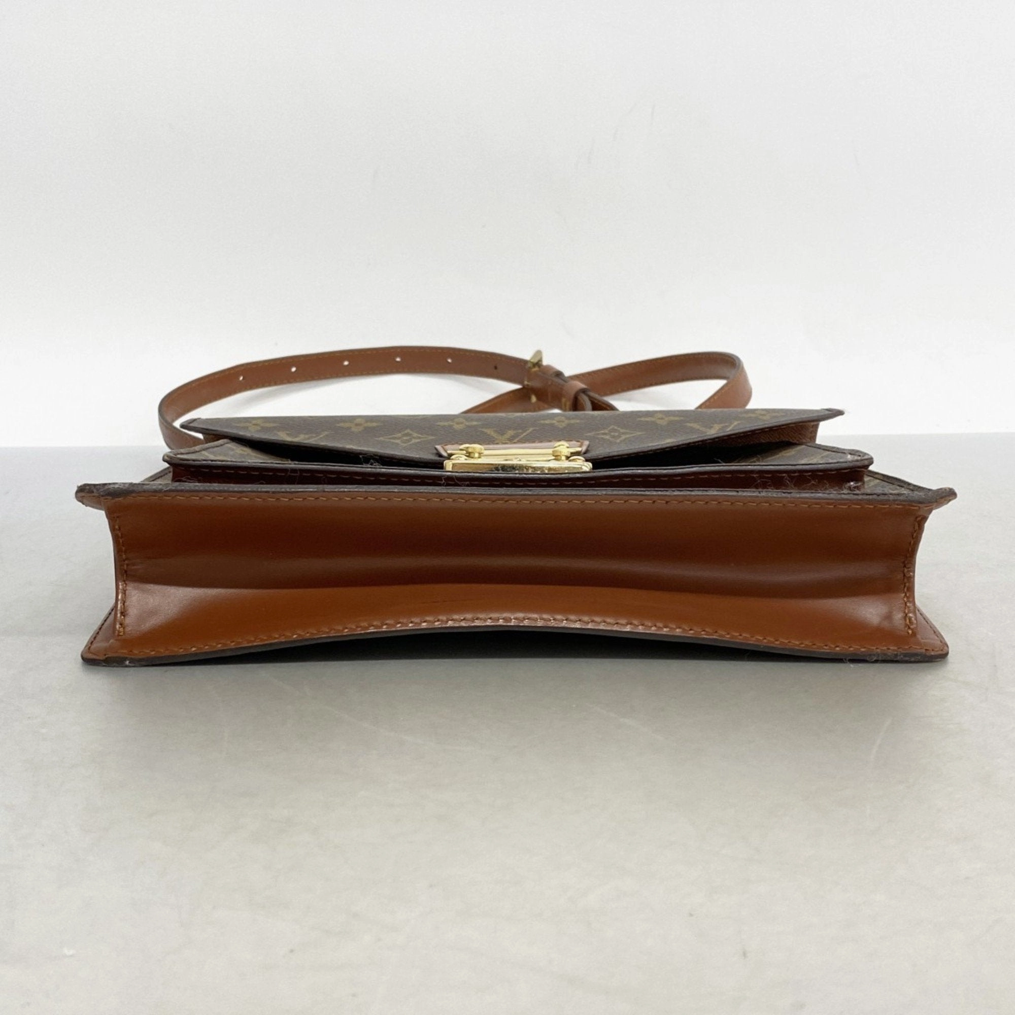 Louis Vuitton Shoulder Bag (Pre-Owned)