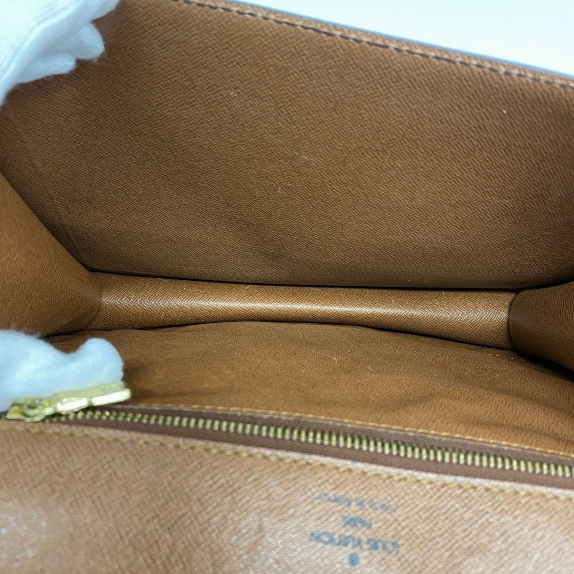 Louis Vuitton Shoulder Bag (Pre-Owned)