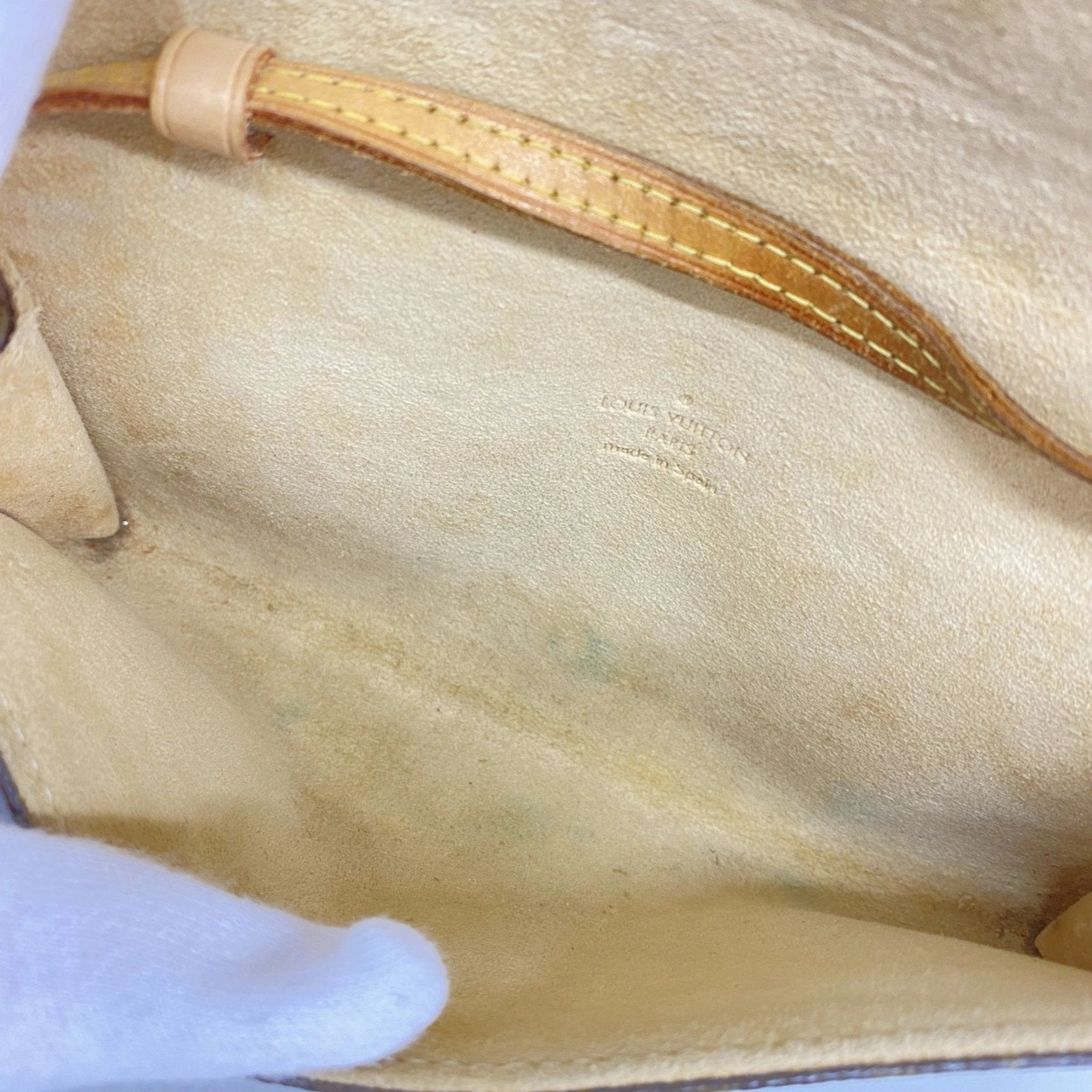 Louis Vuitton Shoulder Bag (Pre-Owned)