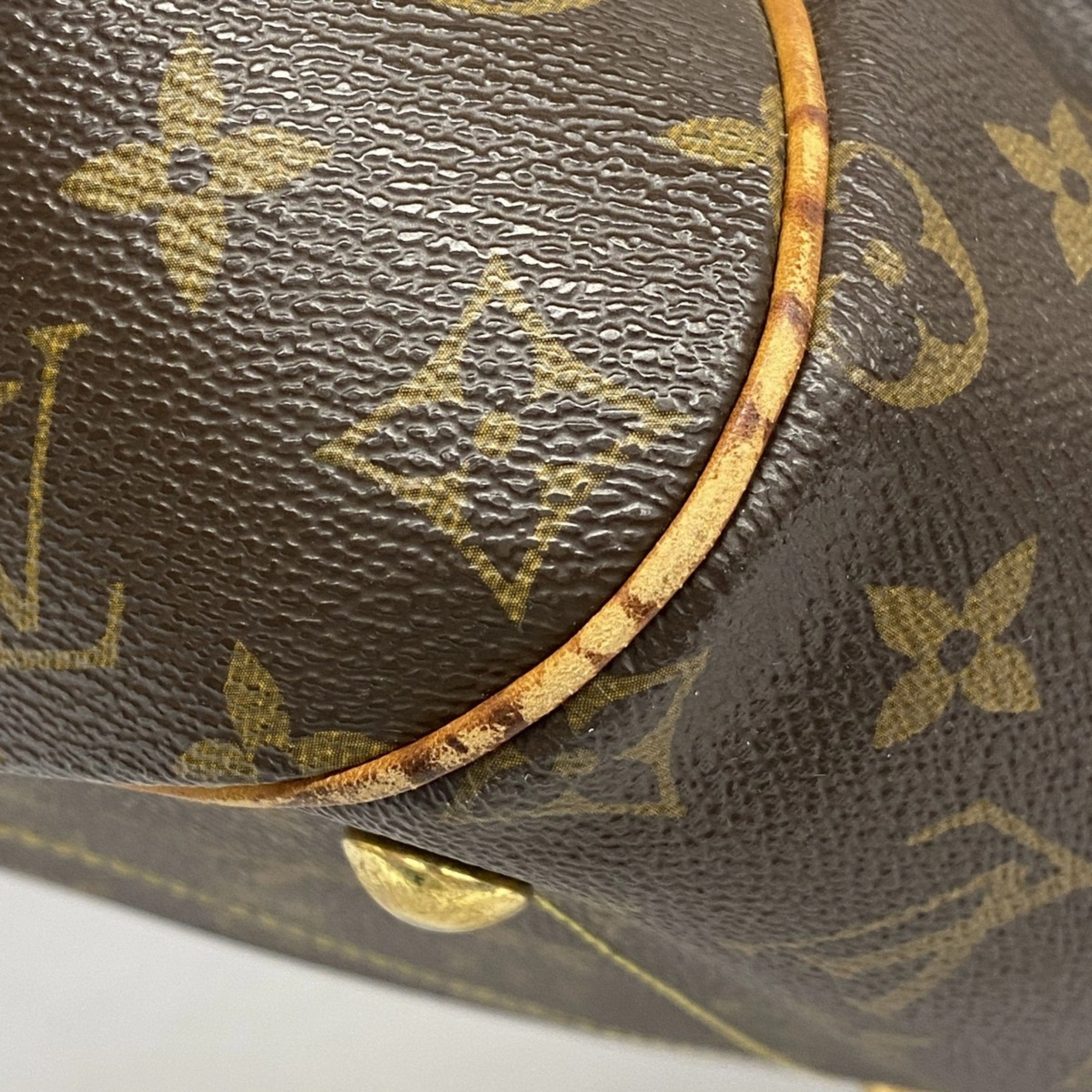 Louis Vuitton Shoulder Bag (Pre-Owned)