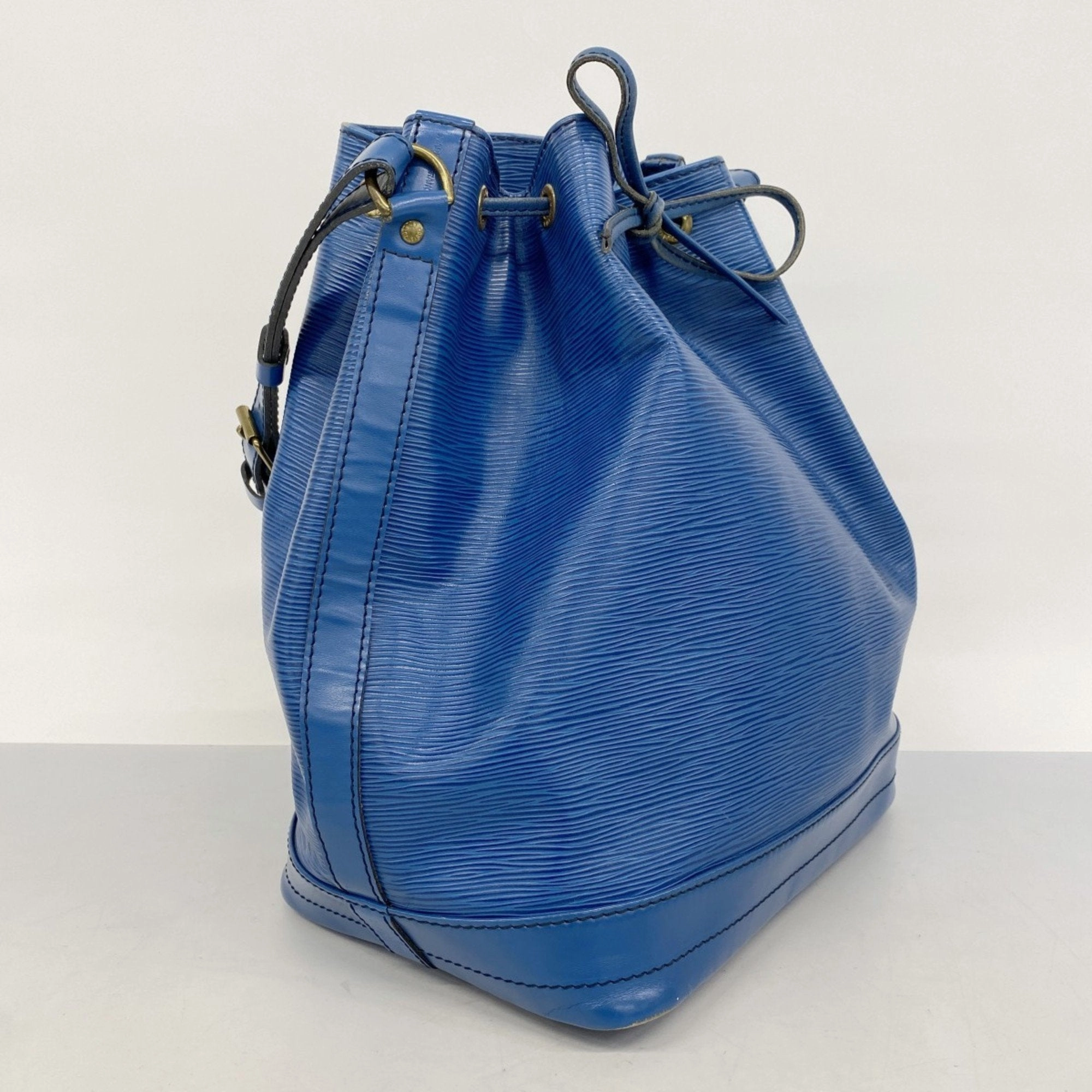 Louis Vuitton Shoulder Bag (Pre-Owned)