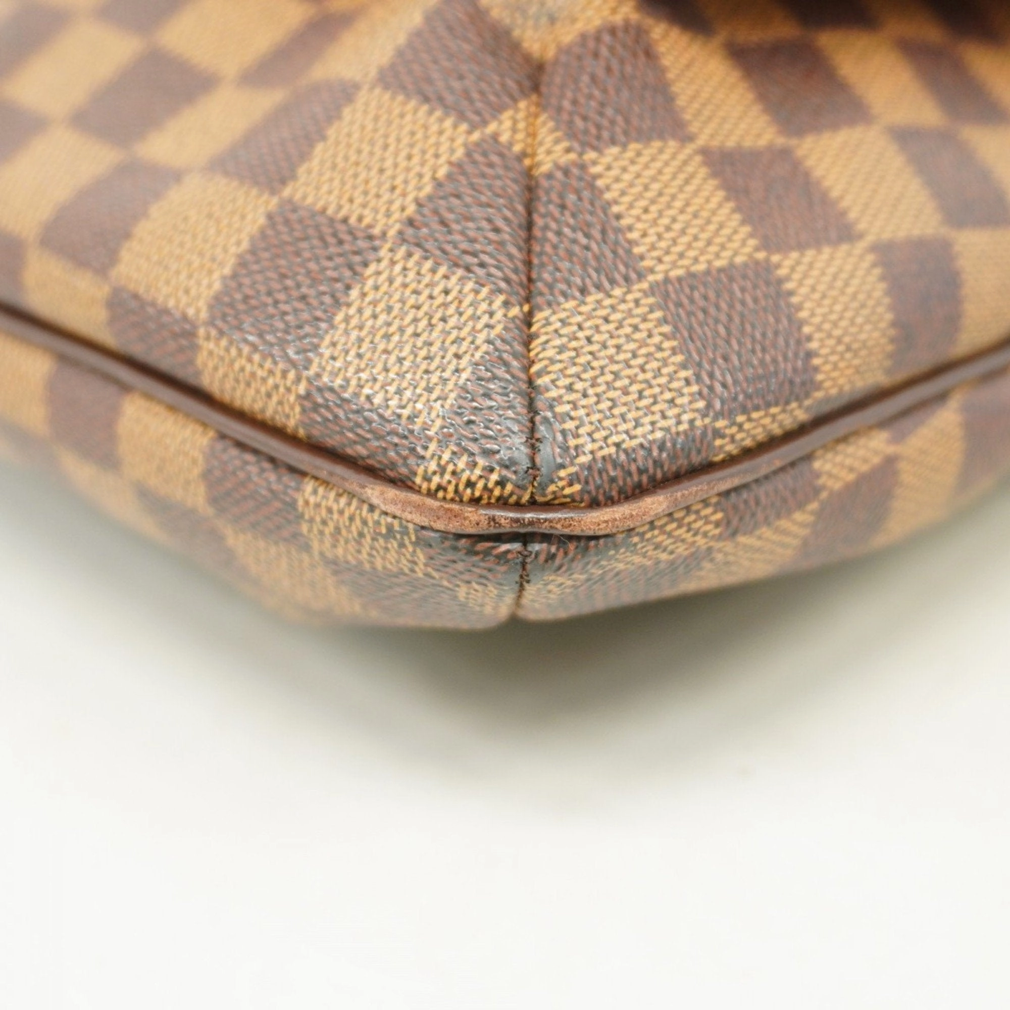 Louis Vuitton Shoulder Bag (Pre-Owned)