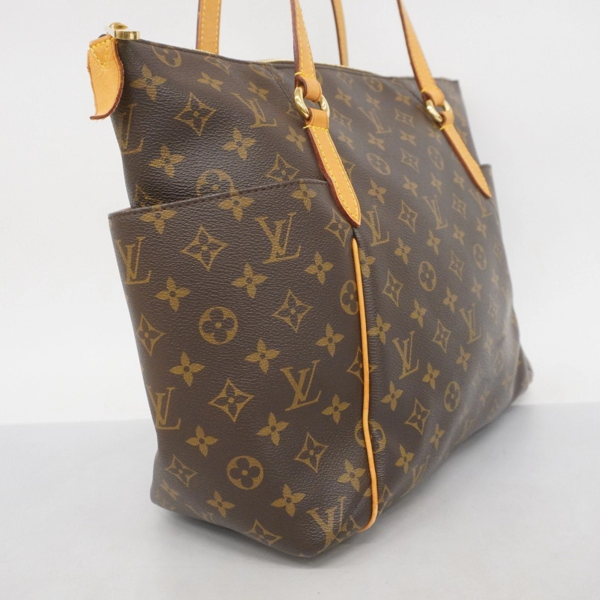 Louis Vuitton Tote Bag (Pre-Owned)