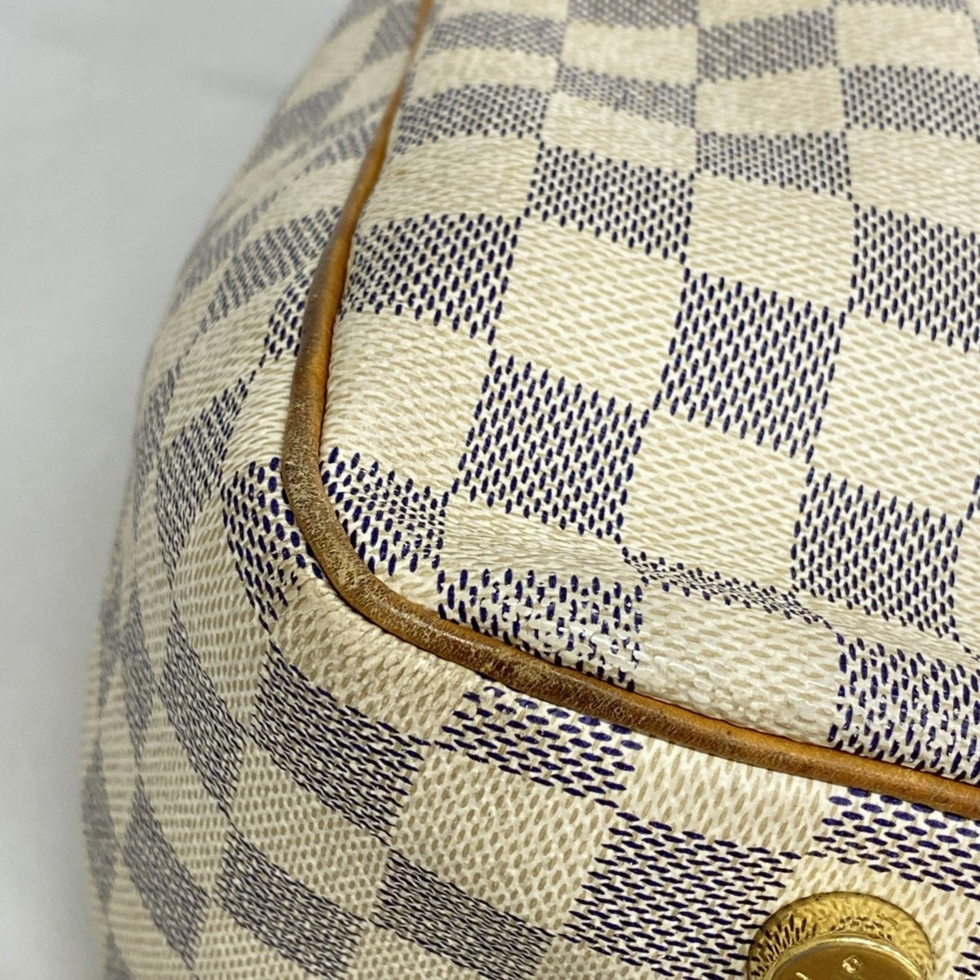 Louis Vuitton Tote Bag (Pre-Owned)