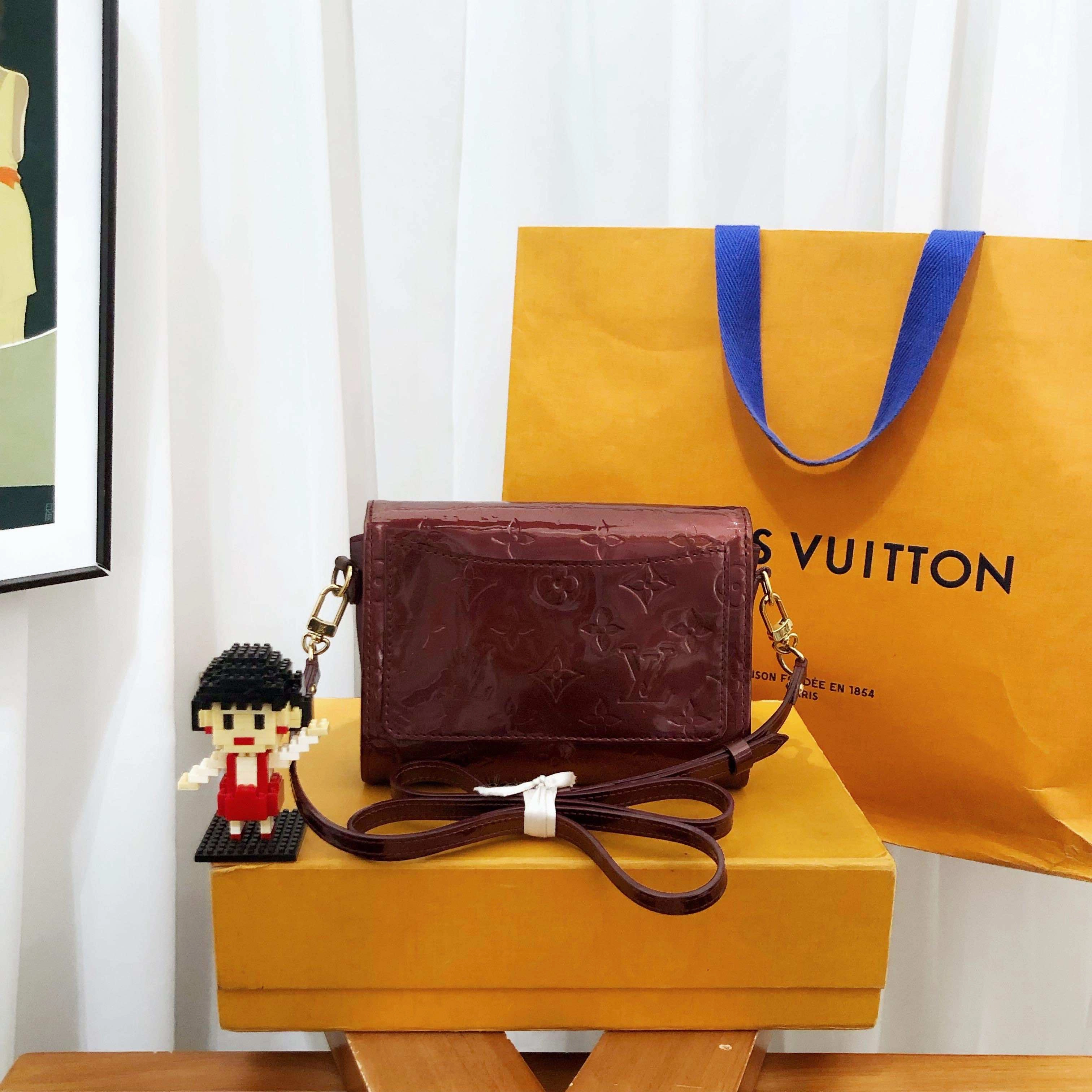 Louis Vuitton Vernis Amarante Shoulder Bag