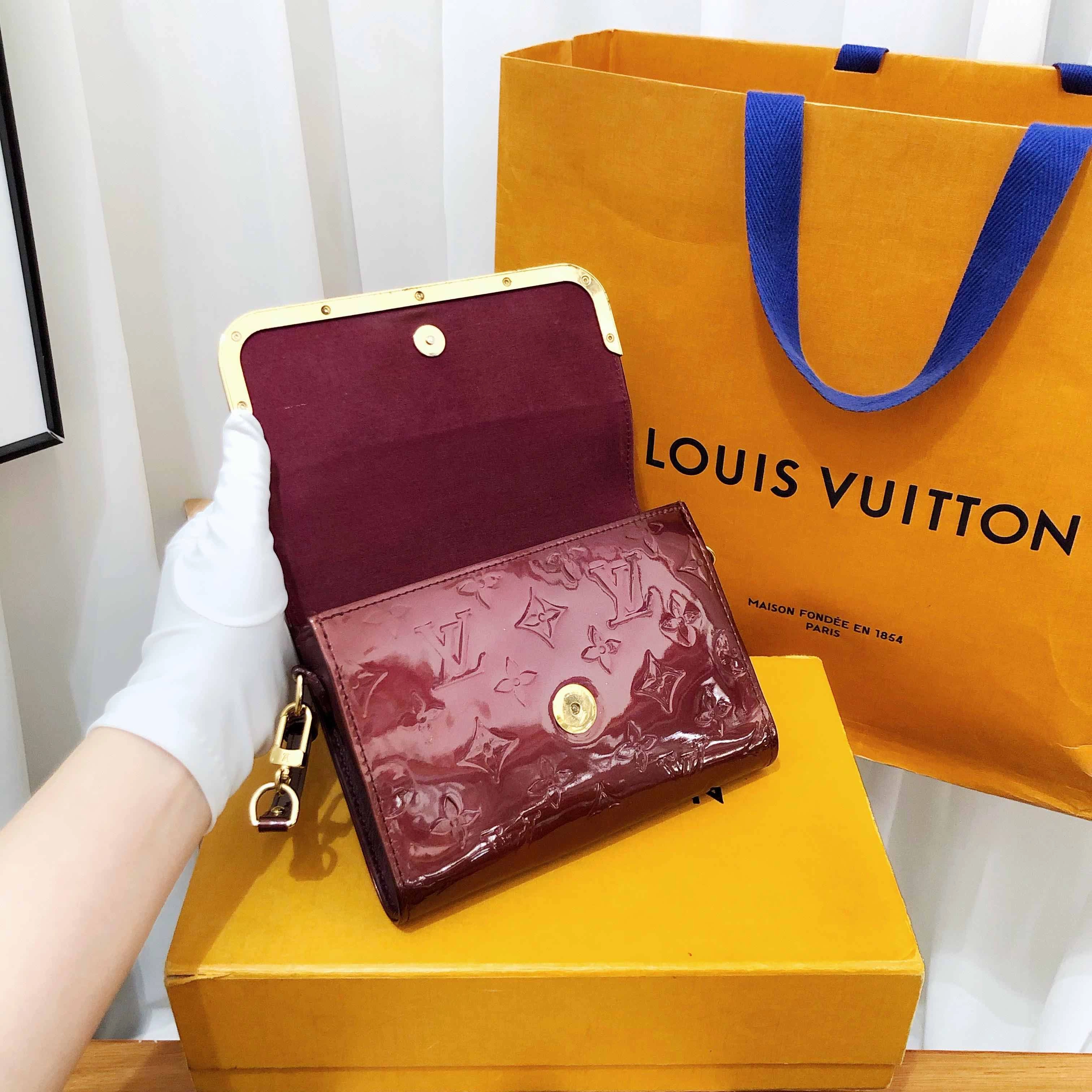 Louis Vuitton Vernis Amarante Shoulder Bag