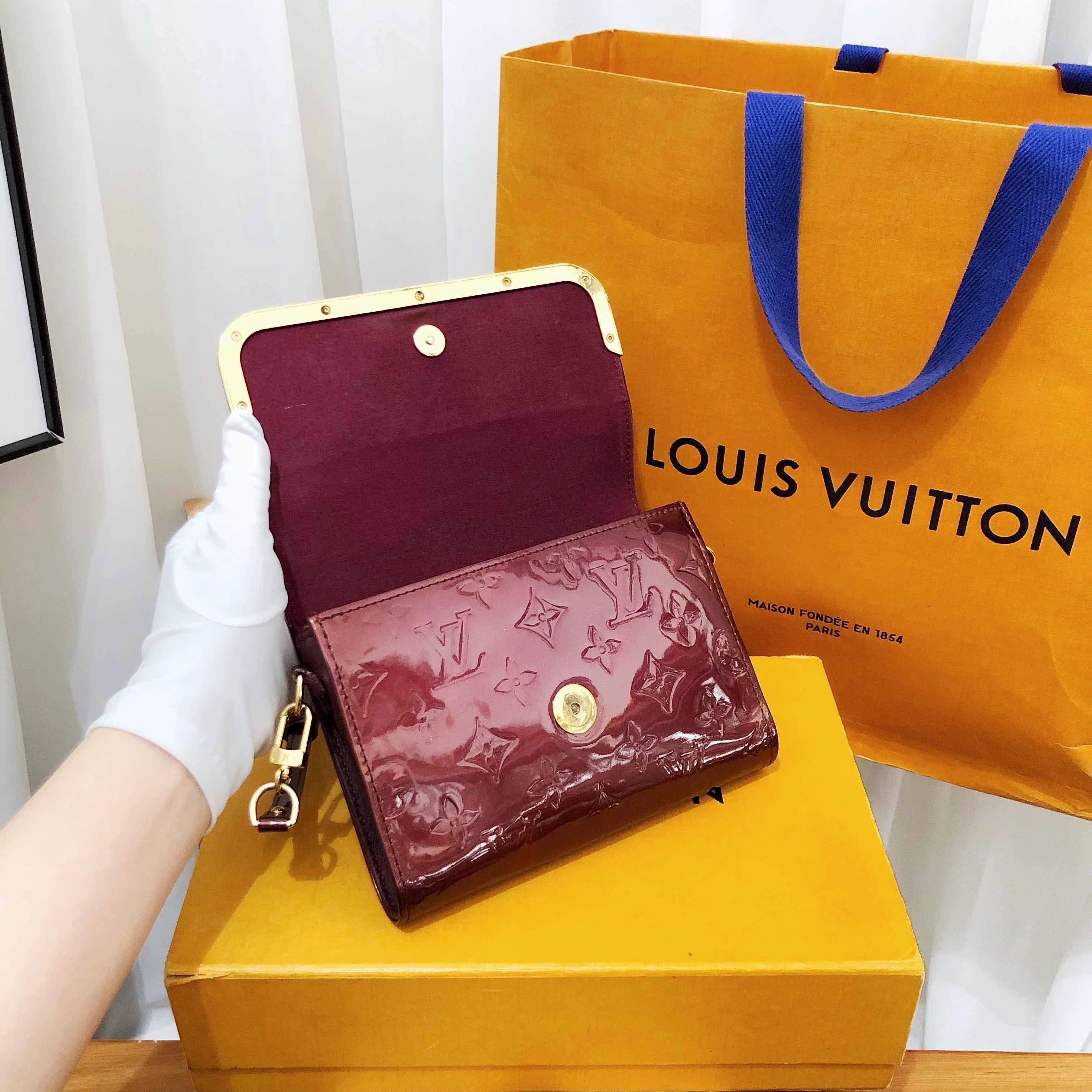 Louis Vuitton Vernis Amarante Shoulder Bag