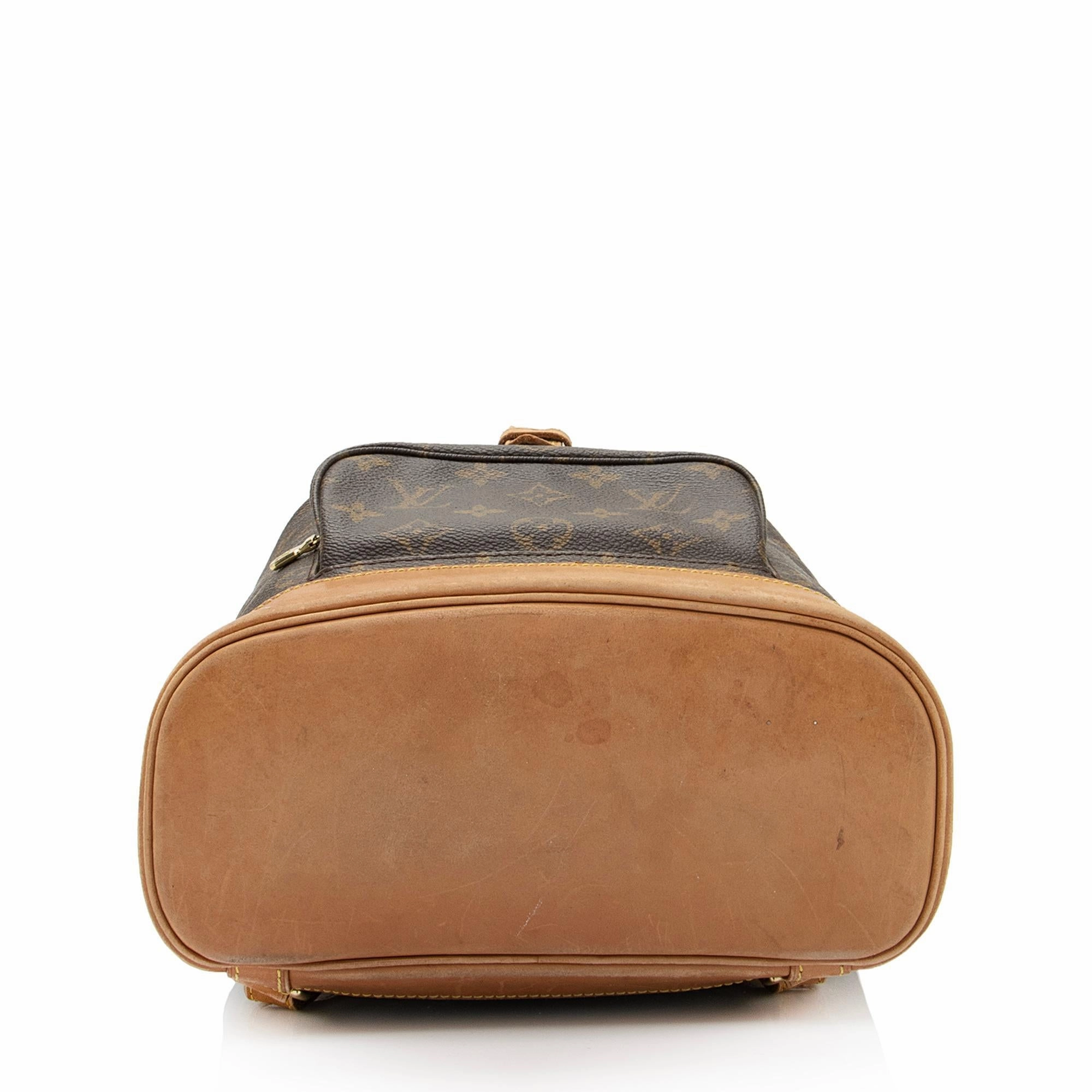 Louis Vuitton Vintage Monogram Canvas Montsouris MM Backpack (SHF-rQuQek)