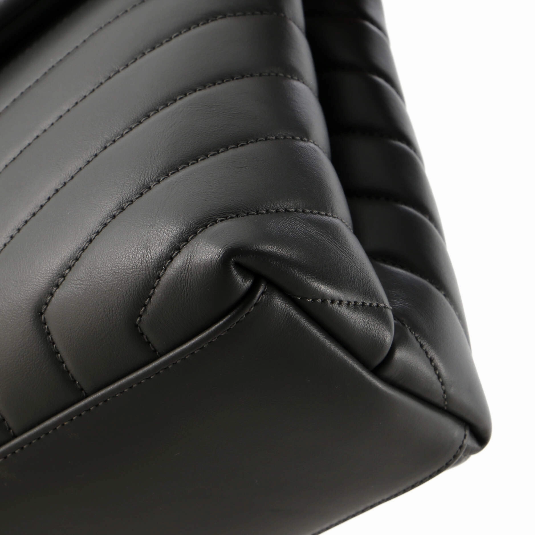 Loulou Shoulder Bag Matelasse Chevron Leather Medium