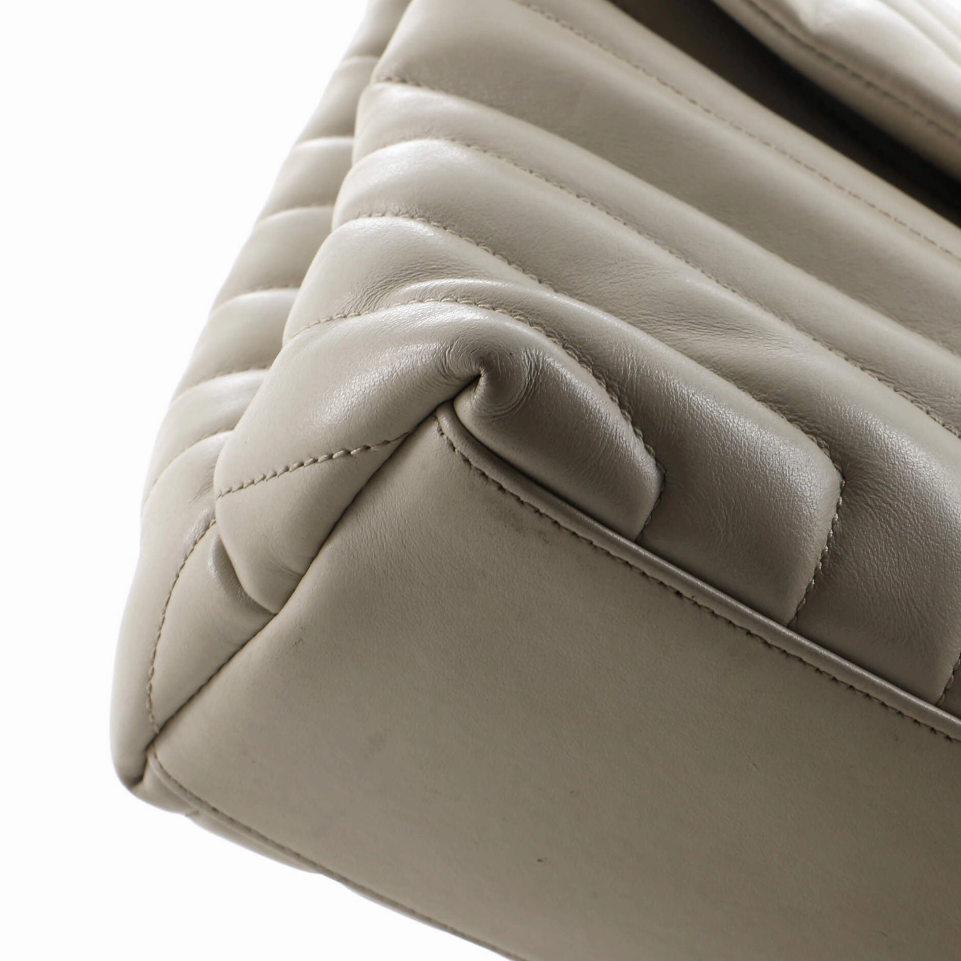 Loulou Shoulder Bag Matelasse Chevron Leather Medium