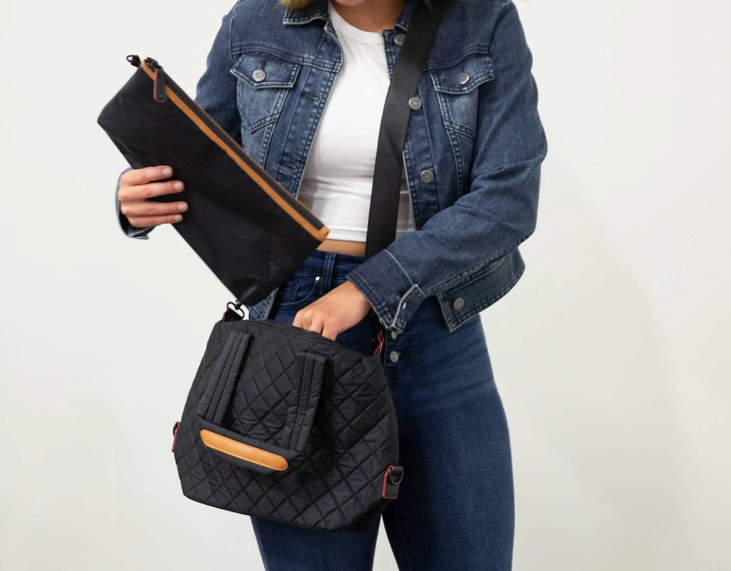 Madelyn Quilted Set Pouch Crossbody Bag In Black
