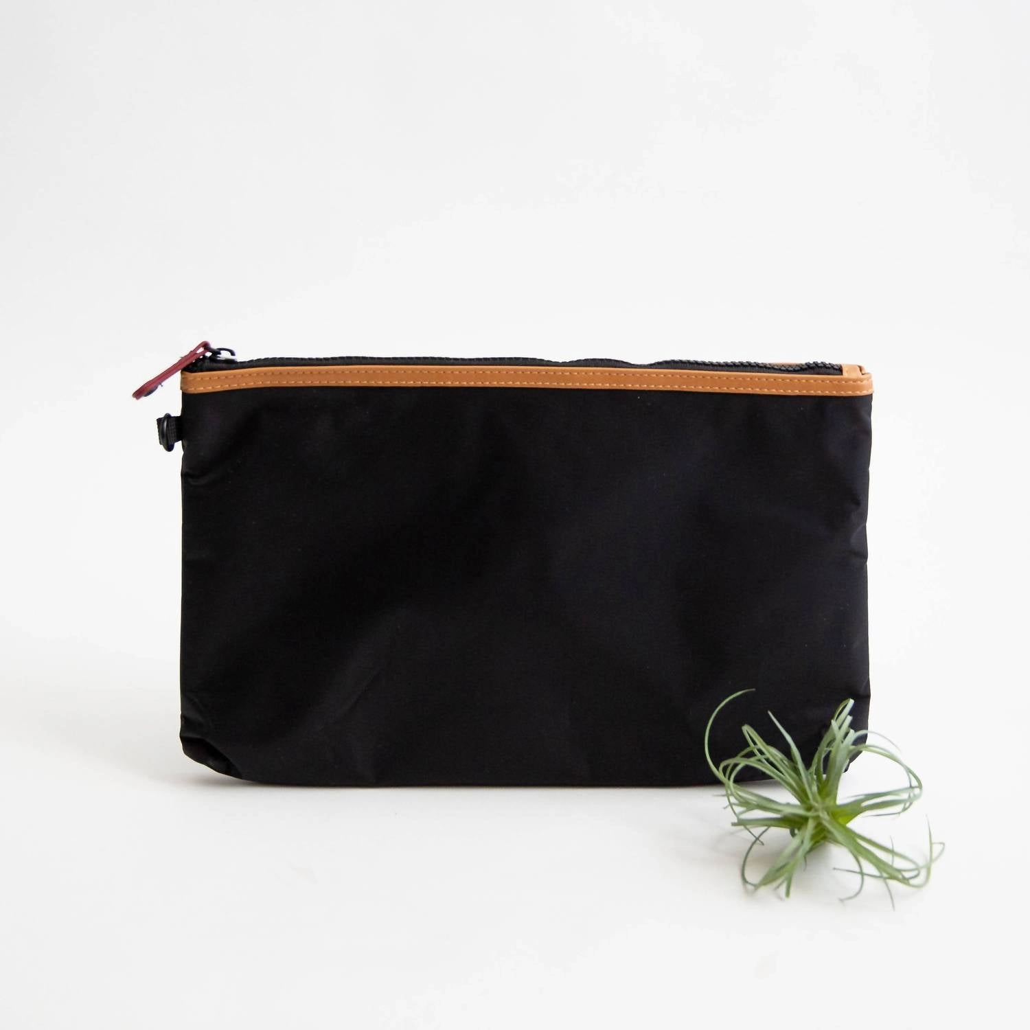 Madelyn Quilted Set Pouch Crossbody Bag In Black