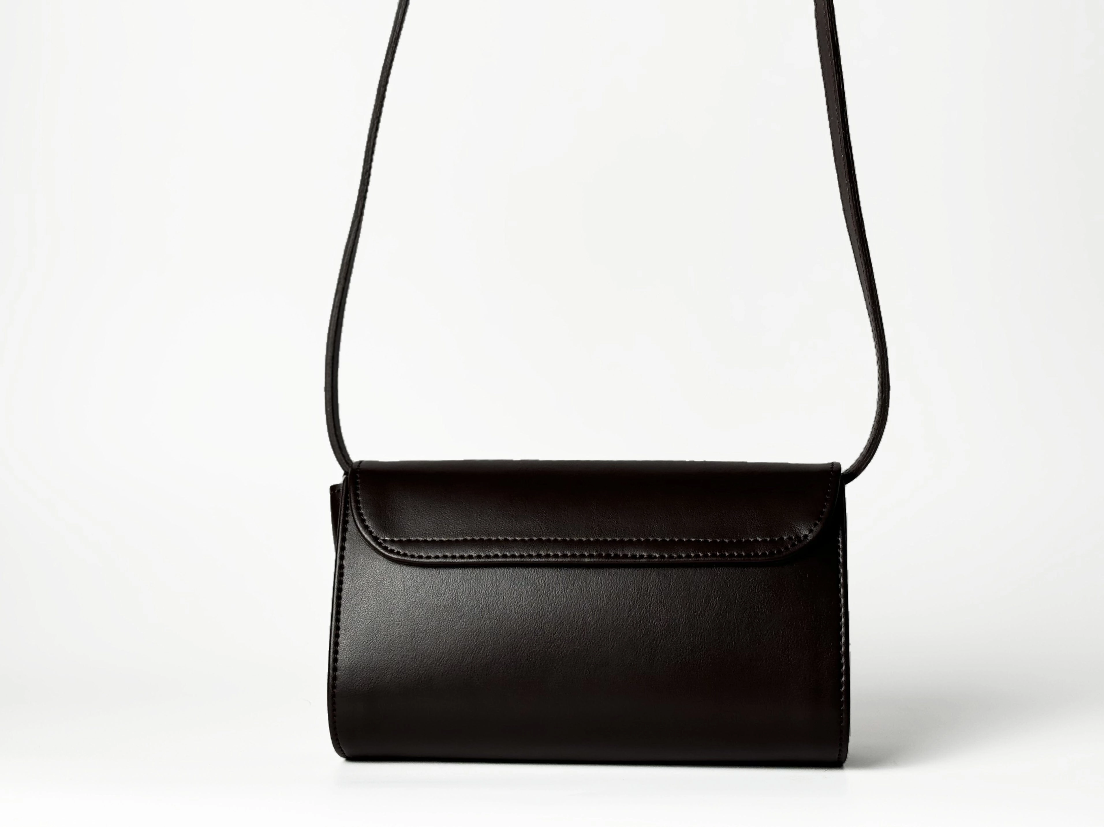 Marlee Apple Leather Vegan Crossbody Bag | Coco Beans