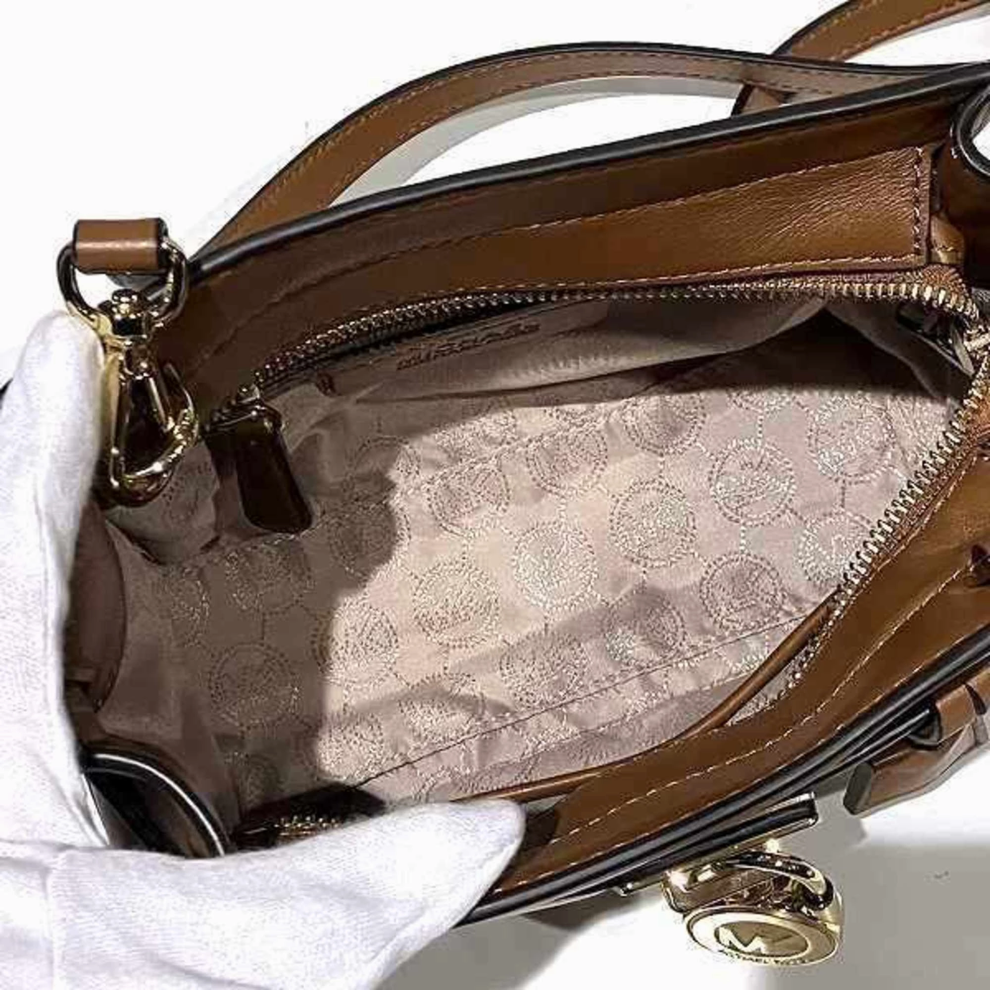 Michael Kors  Leather Shoulder Bag (Pre-Owned)