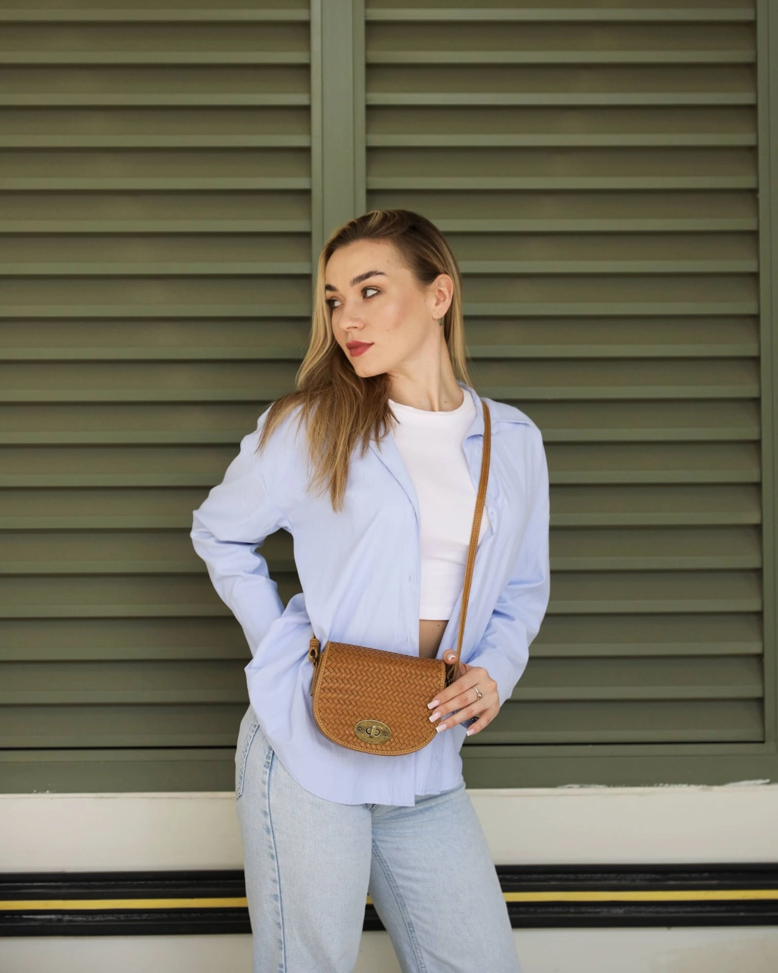 Milan Halfmoon Woven Bag | Tan