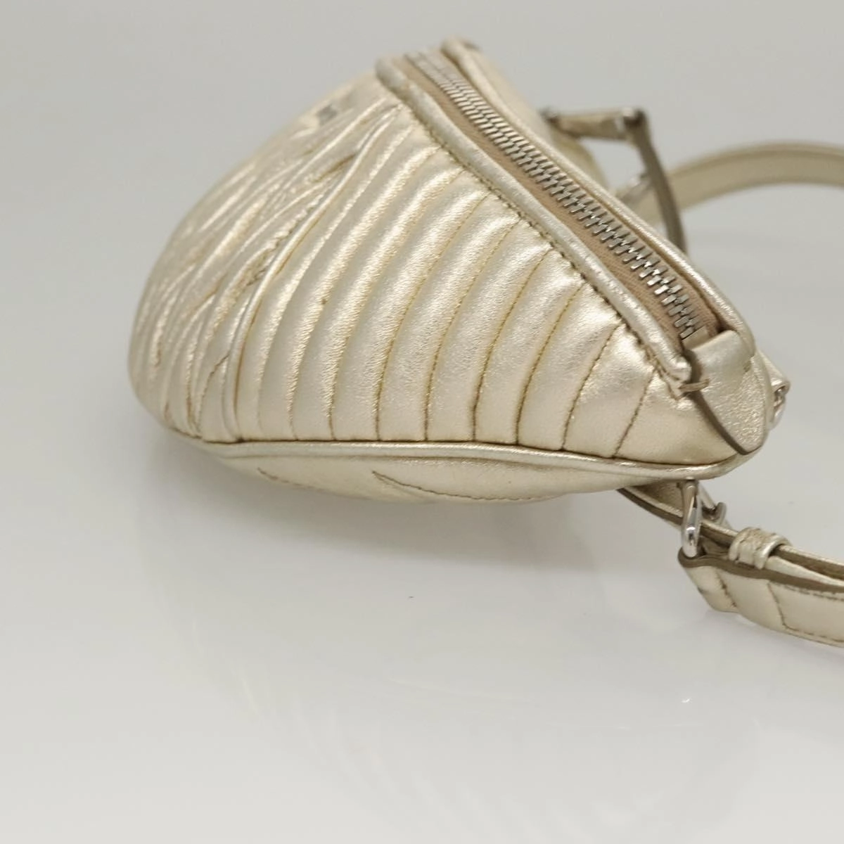 Miu Miu Matelass Leather Shoulder Bag (Pre-Owned)