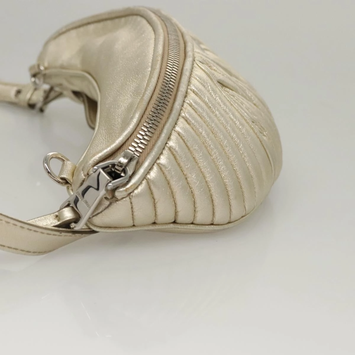 Miu Miu Matelass Leather Shoulder Bag (Pre-Owned)
