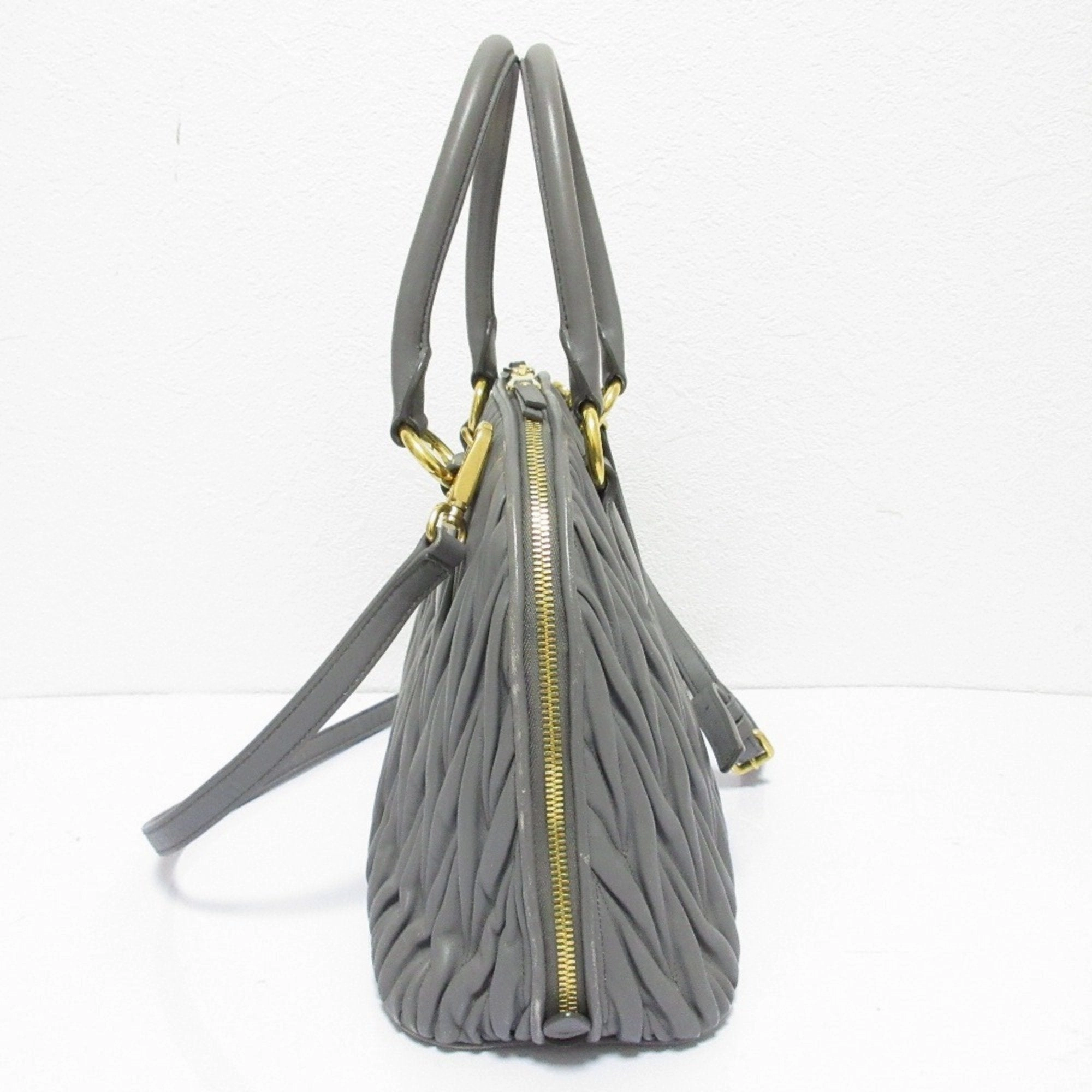 Miu Miu Matelasse Leather Shoulder Bag Tote Bag (Pre-Owned)