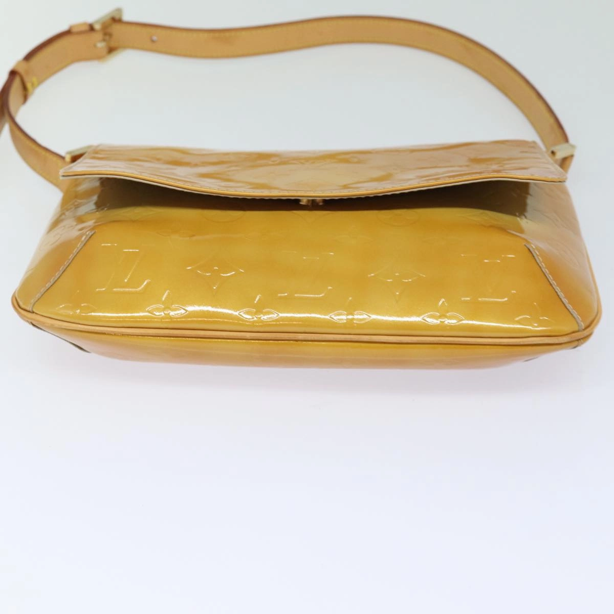 Monogram Vernis Amarante Shoulder Bag M90072