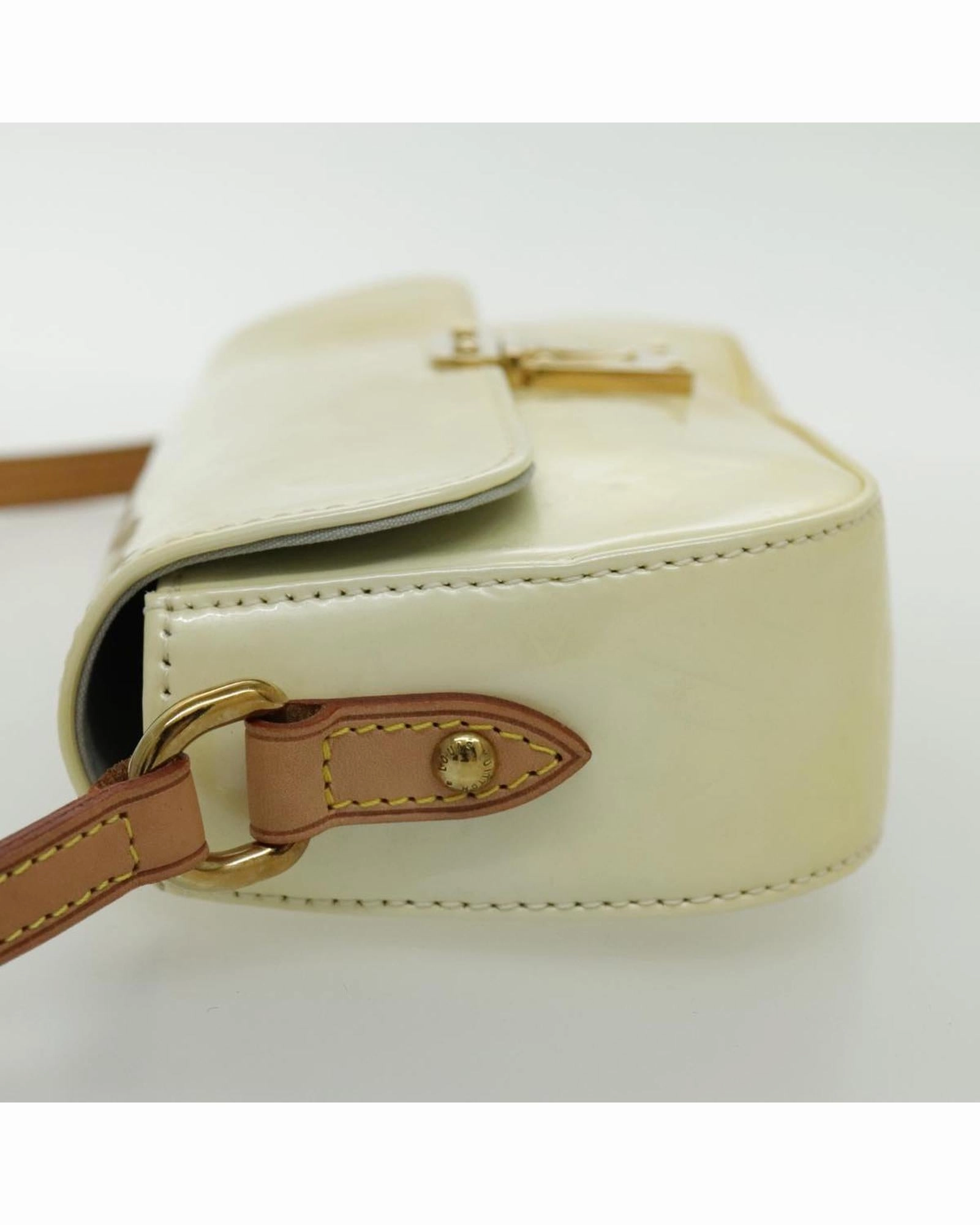 Monogram Vernis M91325 Shoulder Bag