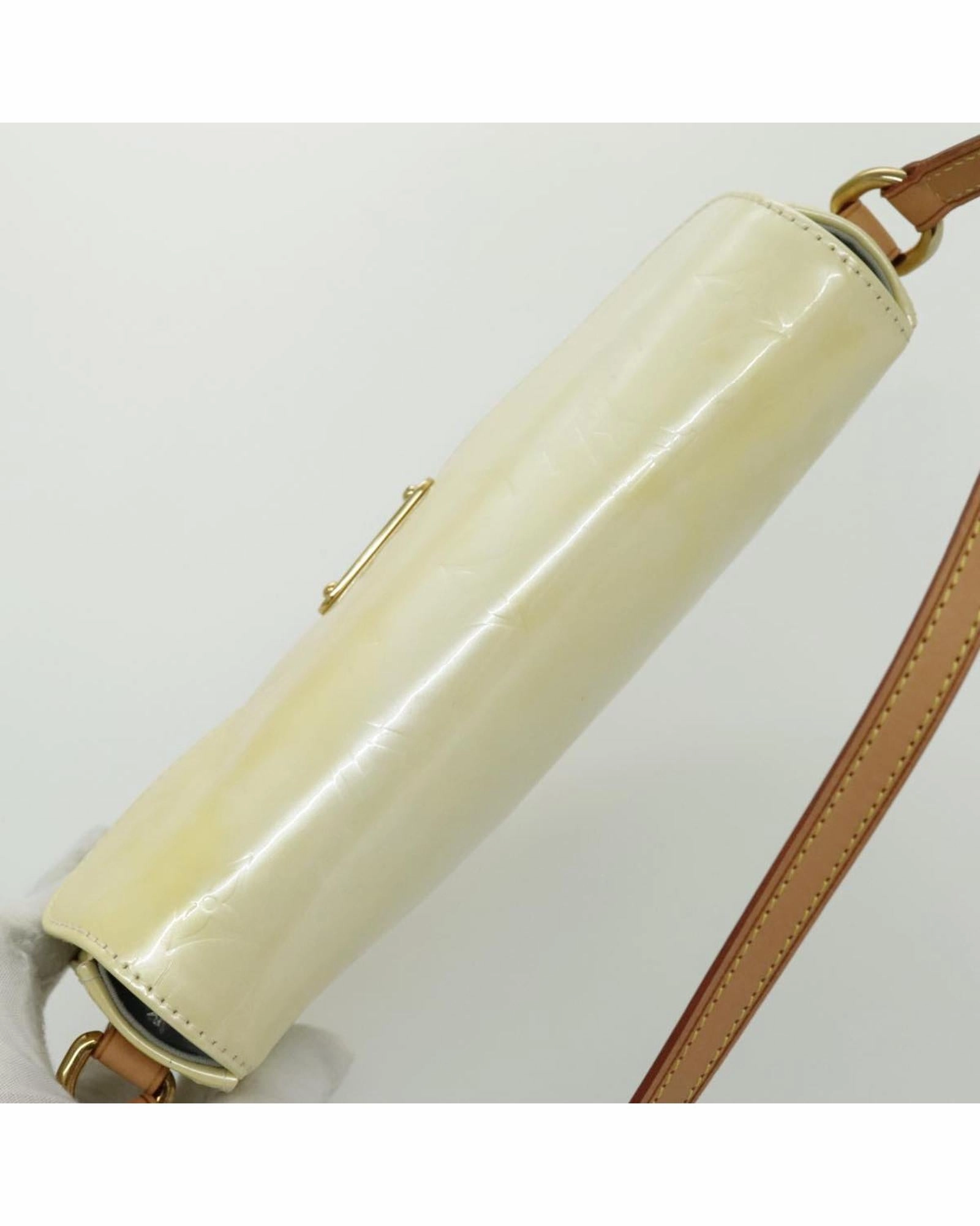 Monogram Vernis M91325 Shoulder Bag