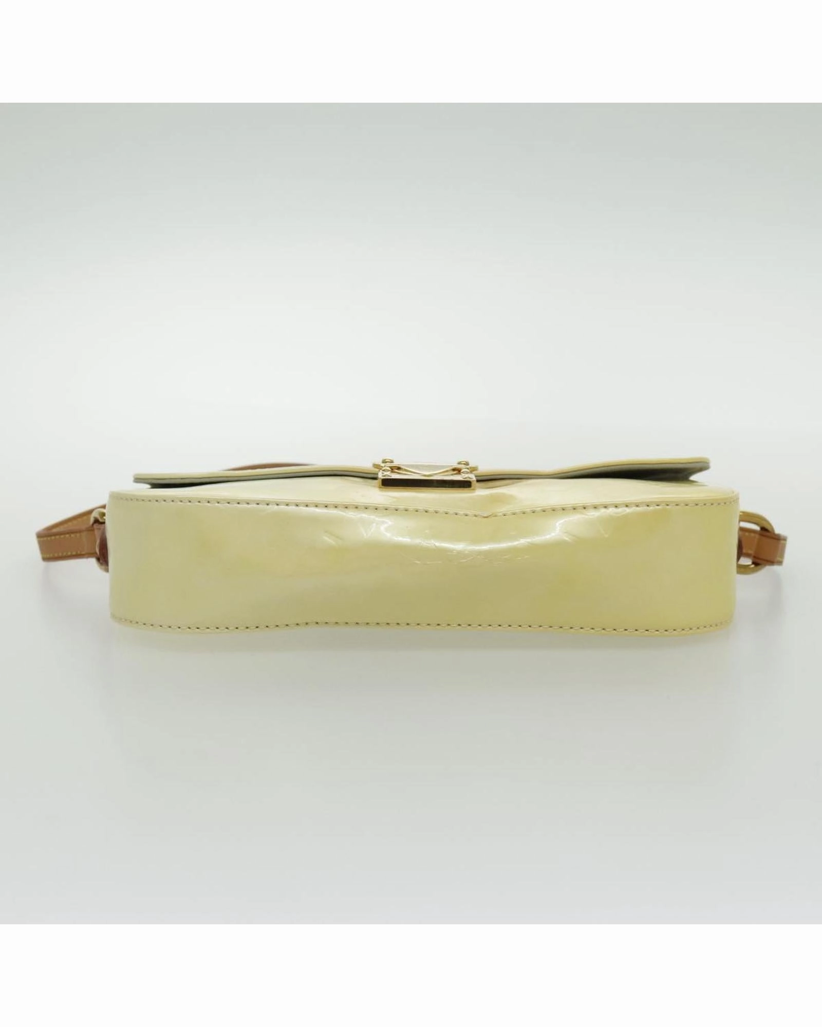 Monogram Vernis M91325 Shoulder Bag