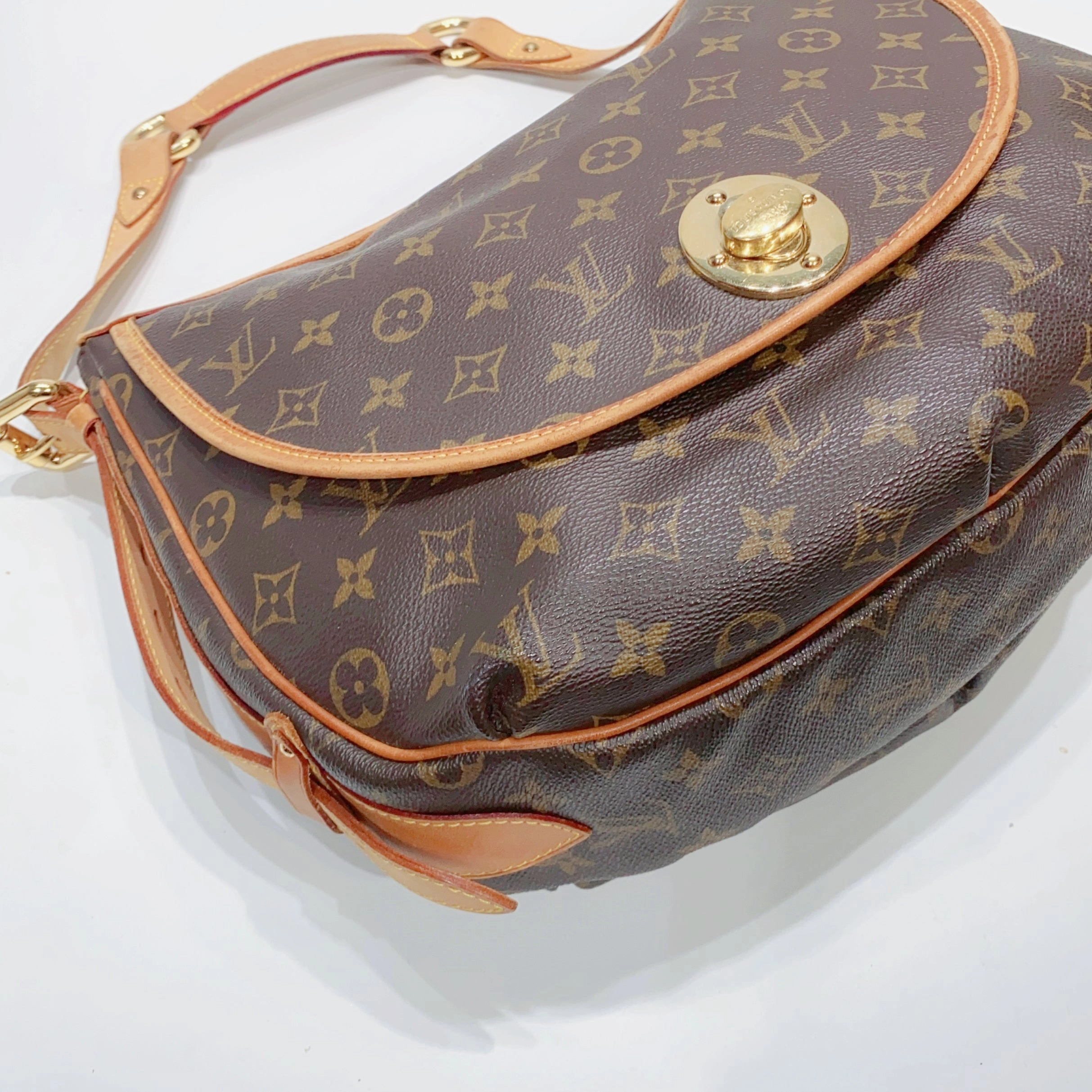 No.3915-Louis Vuitton Tulum PM Shoulder Bag